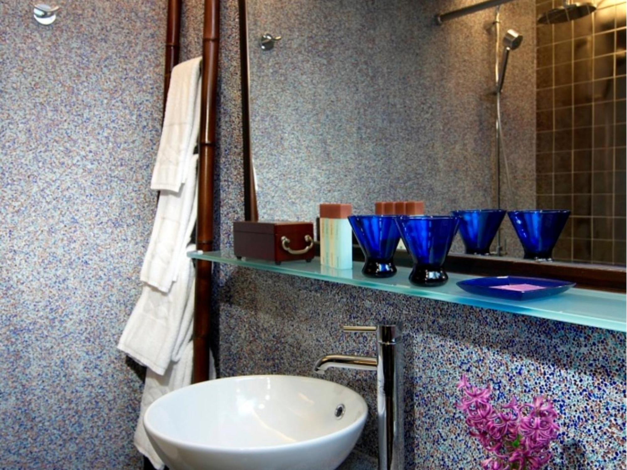 Deluxe Harbour View Triple Room