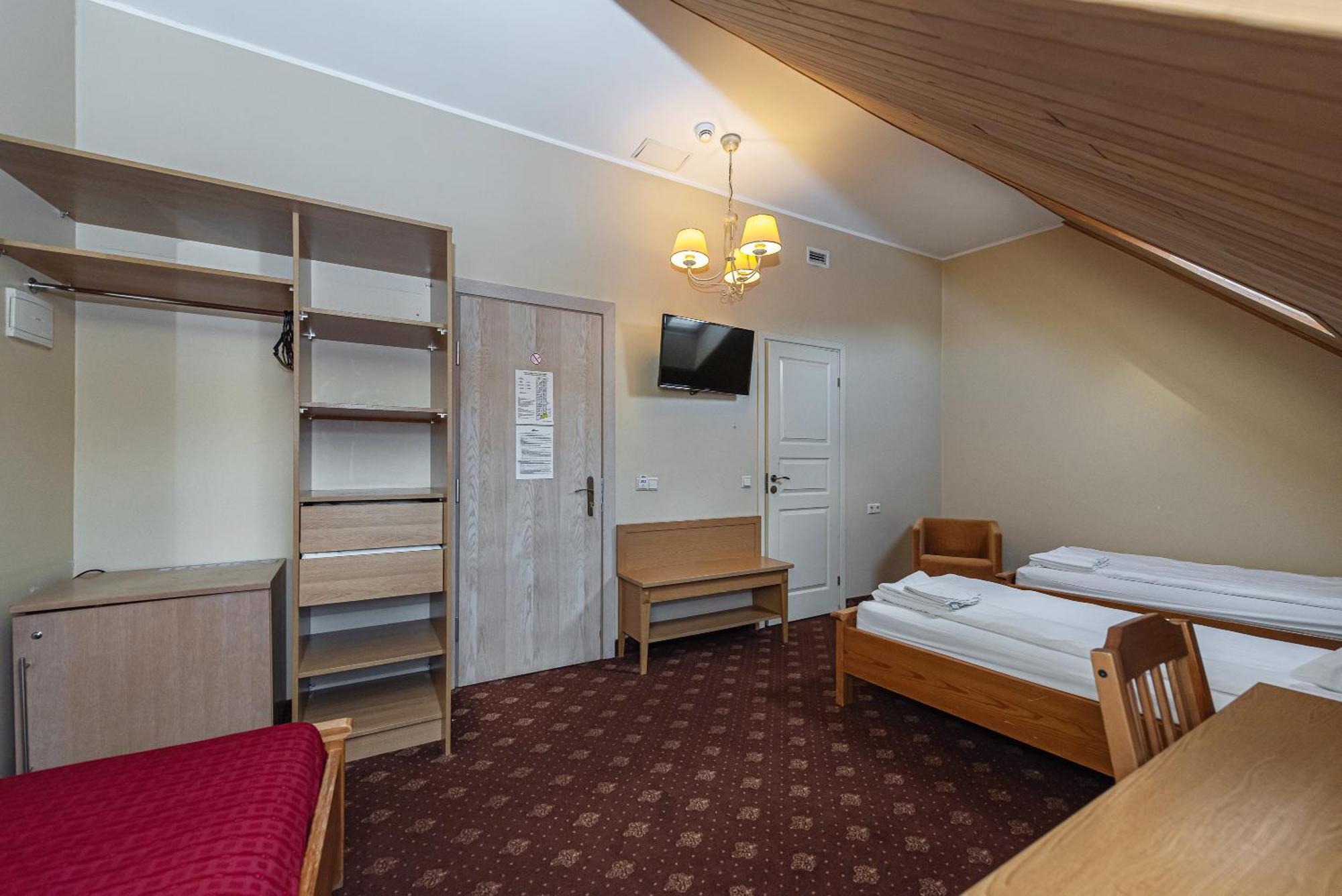 Economy Triple Room