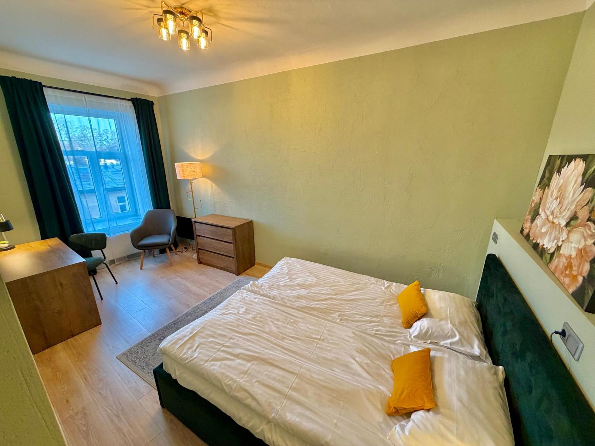 Deluxe Apartment