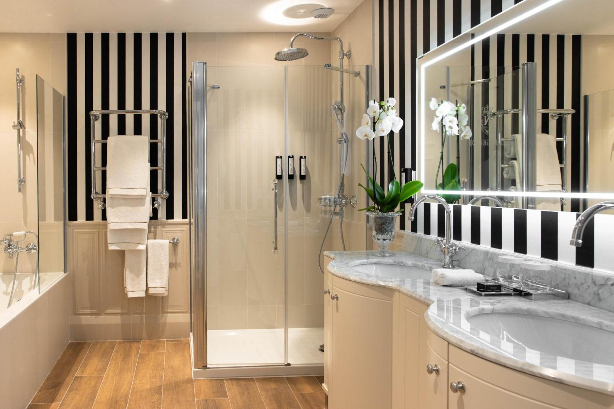 Signature Junior Suite