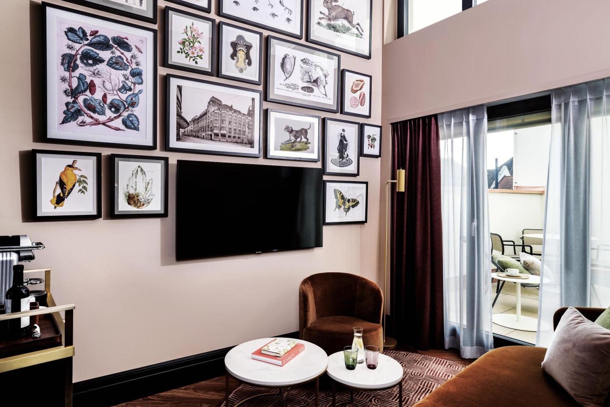 Junior Suite with Balcony,1739360779:JPEG