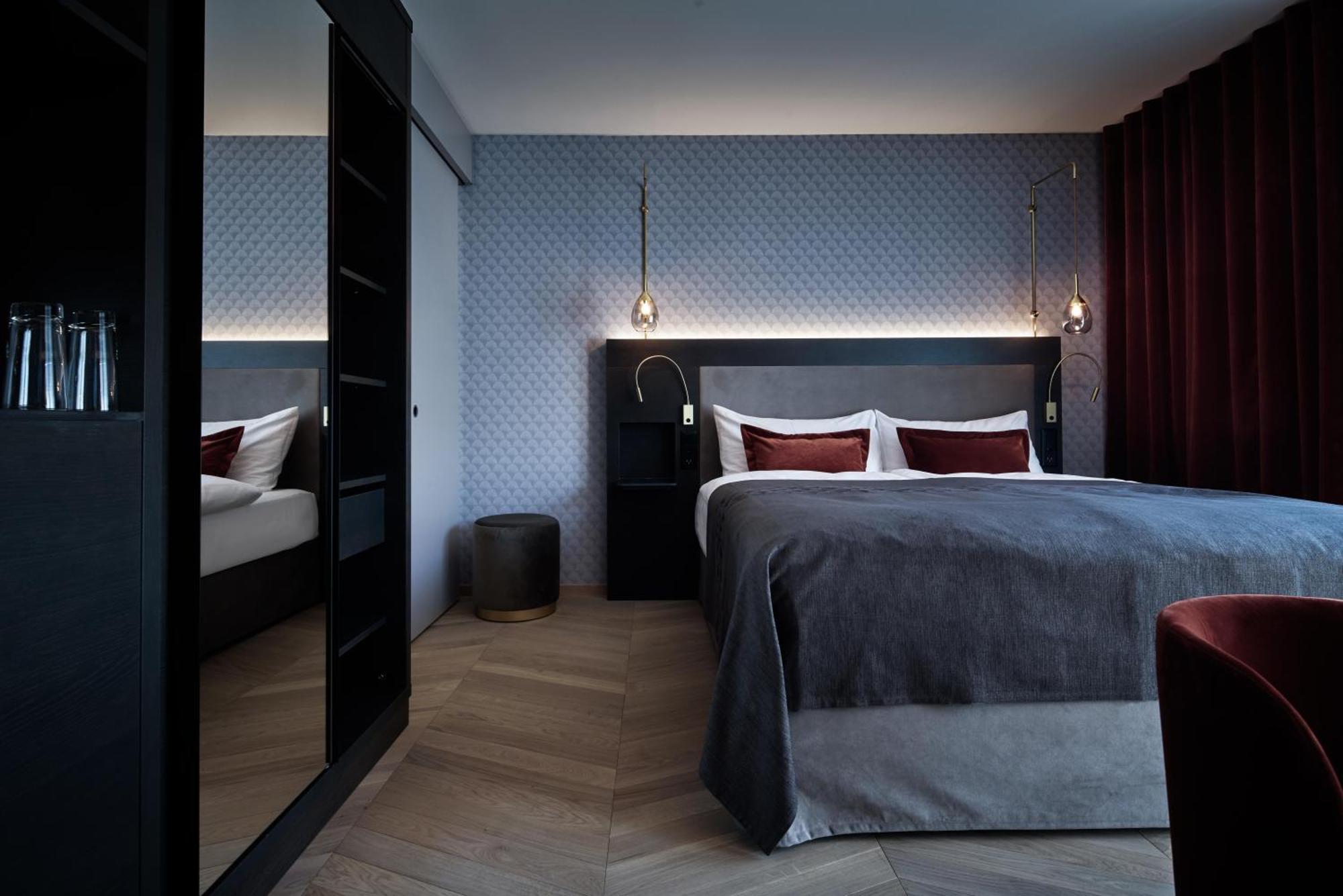 Standard King Room Street Side