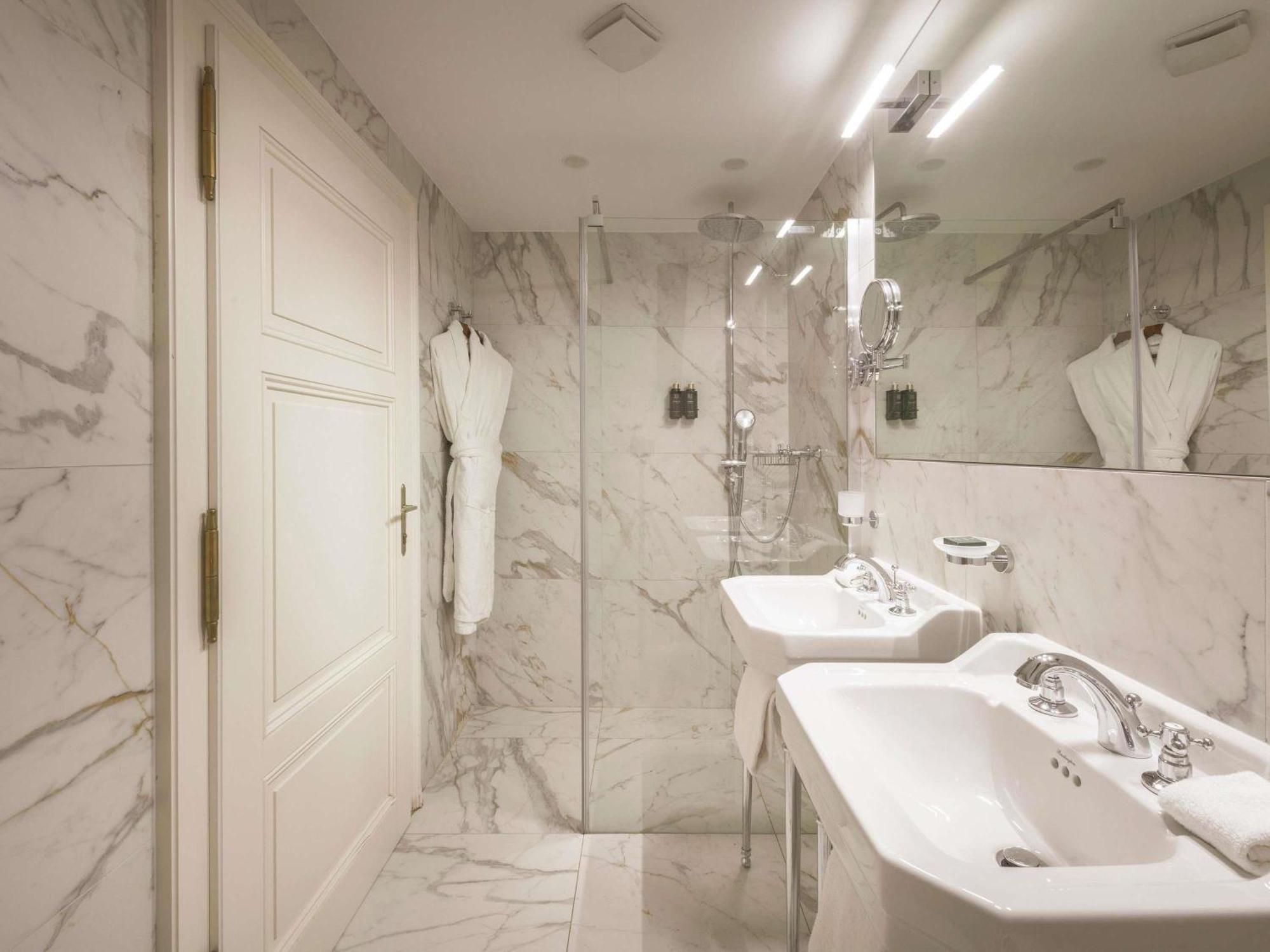 Mucha King Suite Street View,1739361975:JPEG