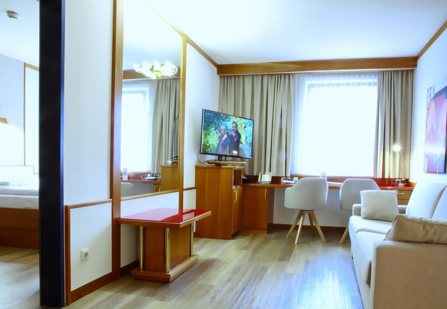 Junior Suite,1739389007:JPEG