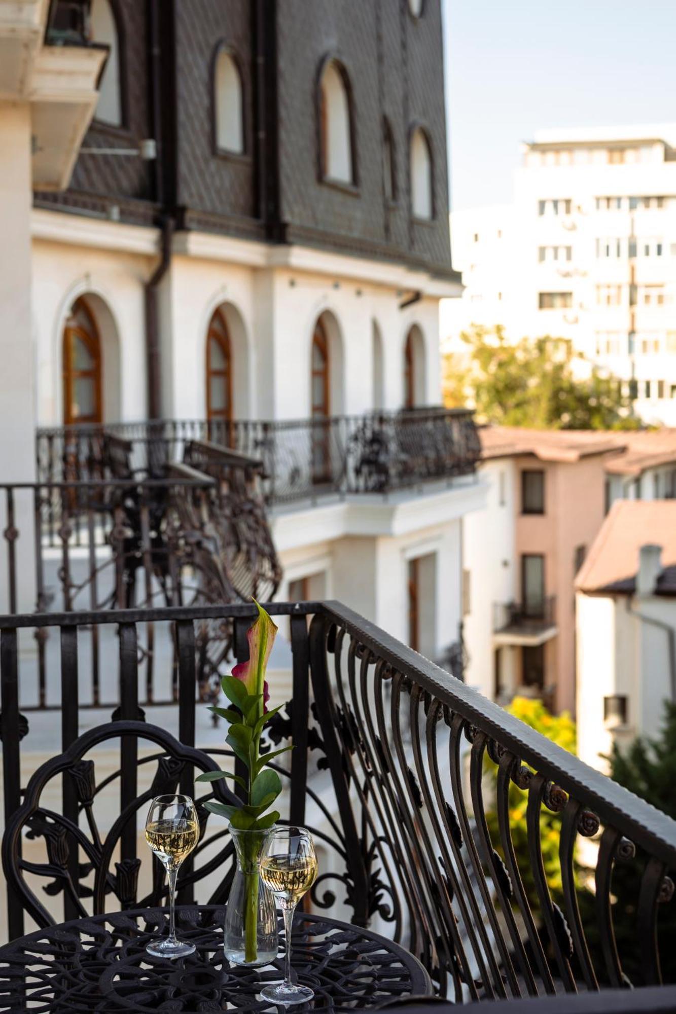 Deluxe Suite Balcony