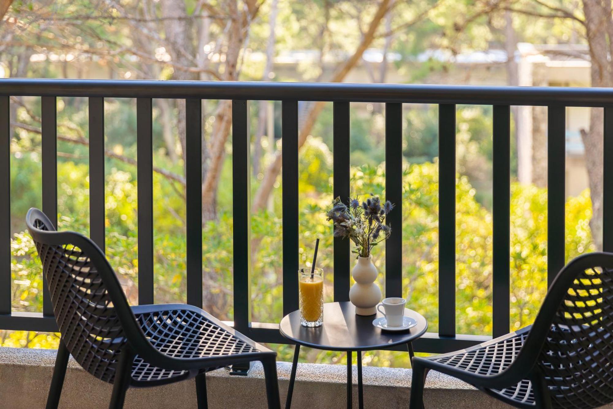 Superior Family Room Balcony Annex