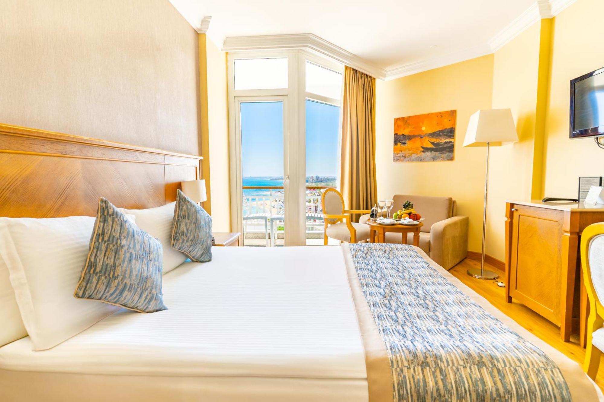Standard Double or Twin Room Sea View