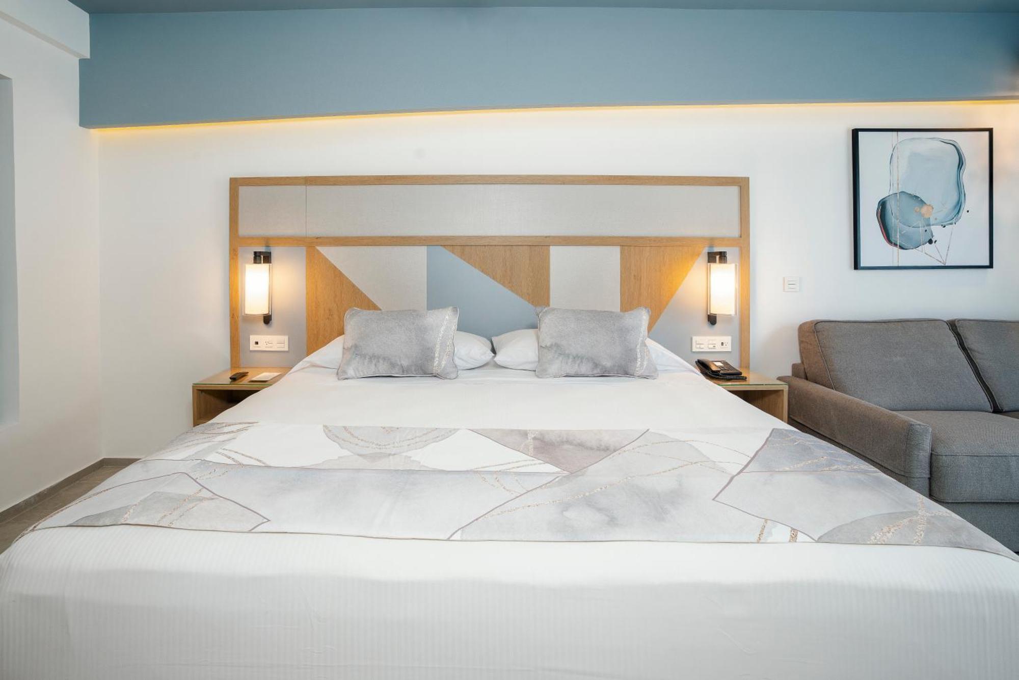 2 Bedroom Double Room Ocean Front