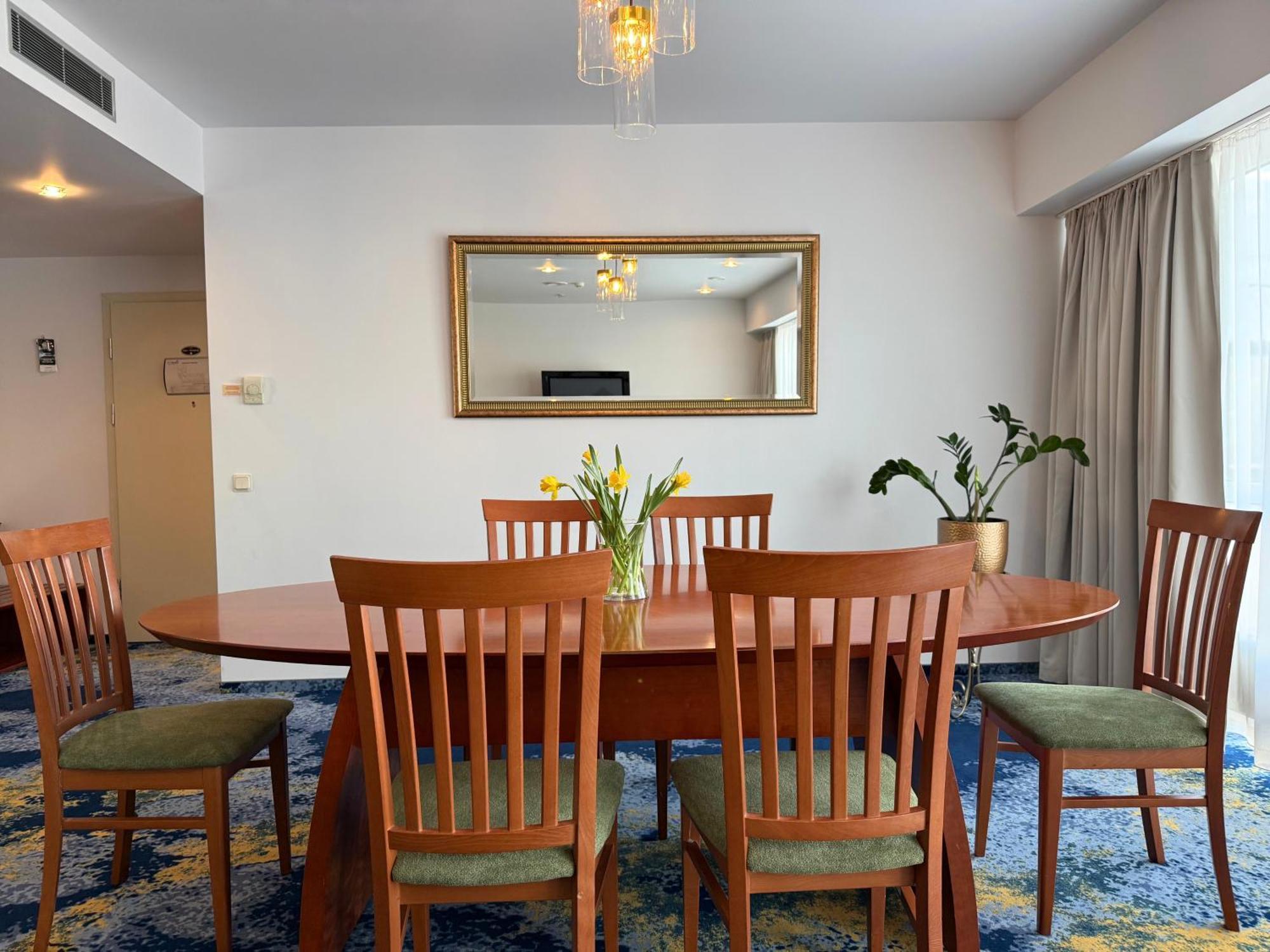 Two-Bedroom Deluxe Apartment