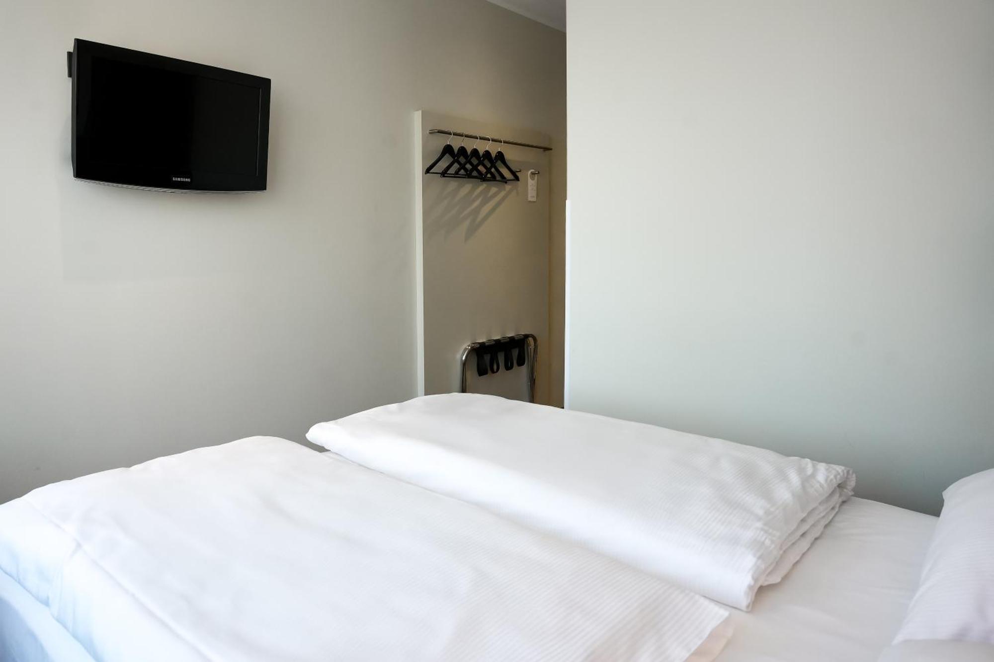 Standard Queen incl. Wintergarten Variete Ticket,1742570206:JPEG