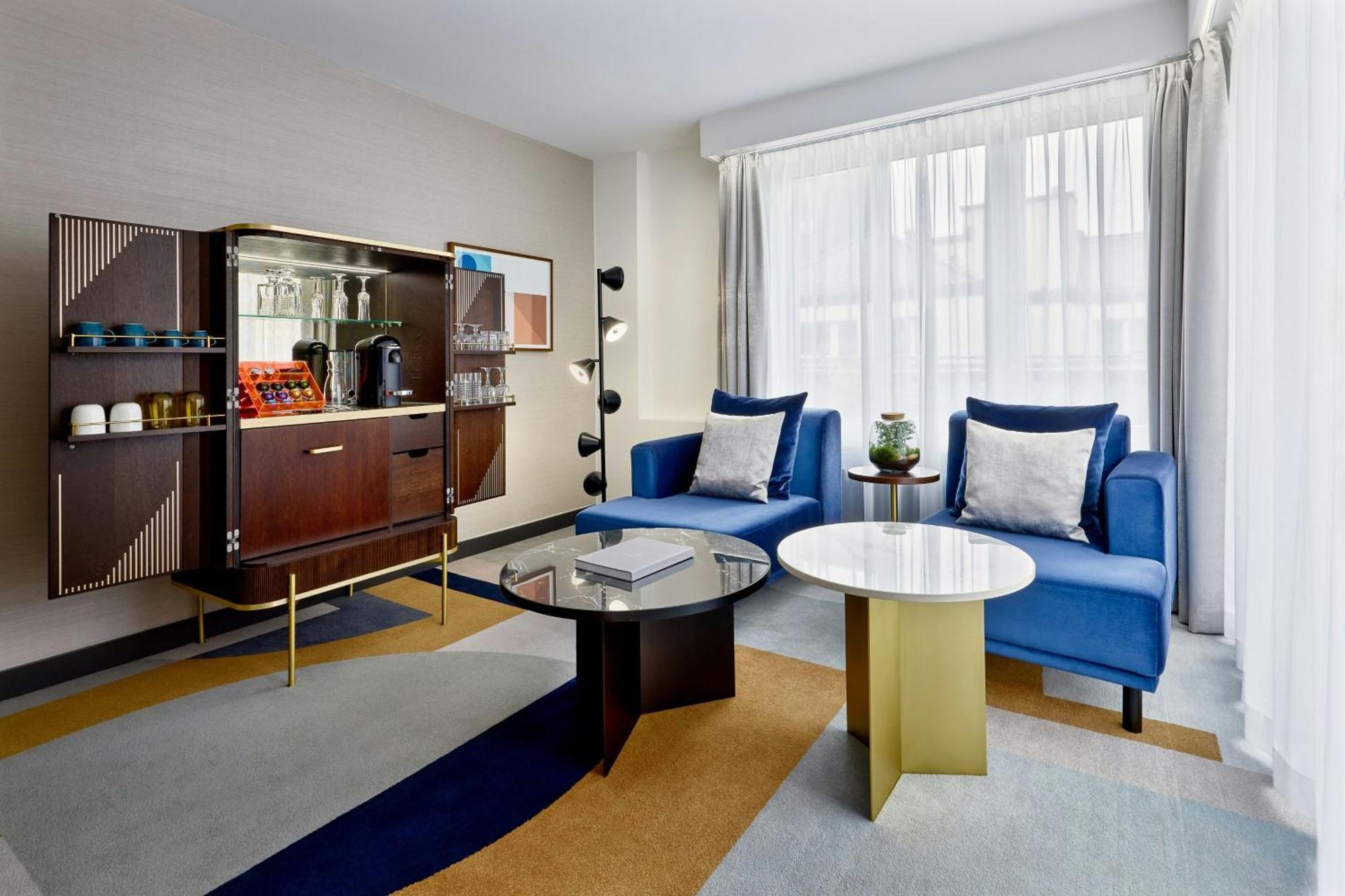 One-Bedroom King Suite Rooftop Terrace