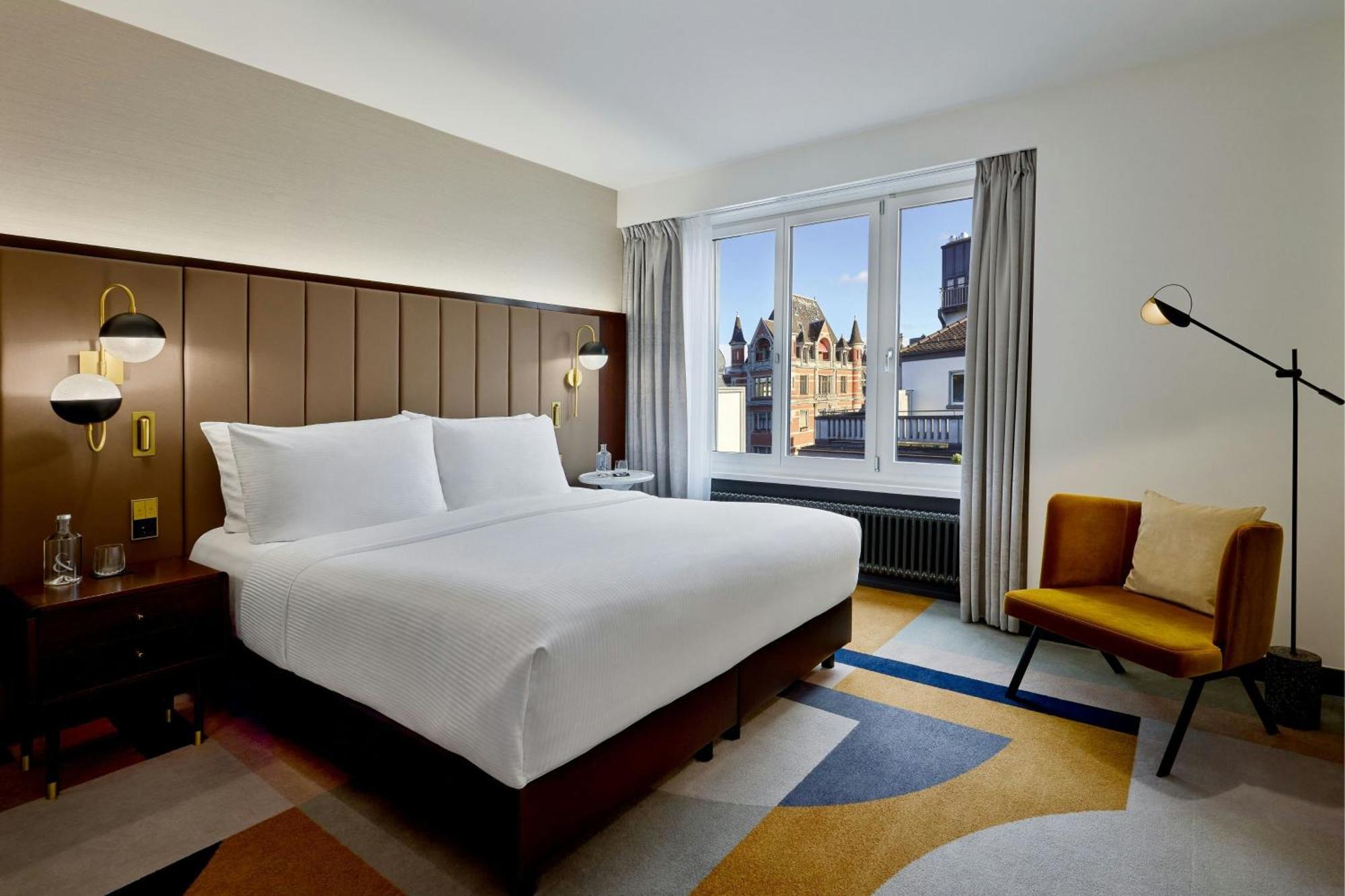 One-Bedroom King Suite Rooftop Terrace