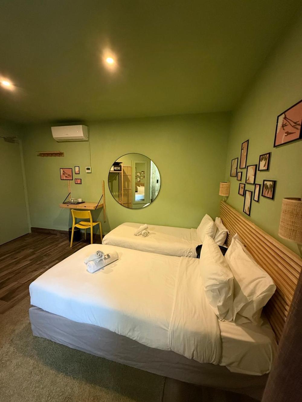 Standard Twin Room