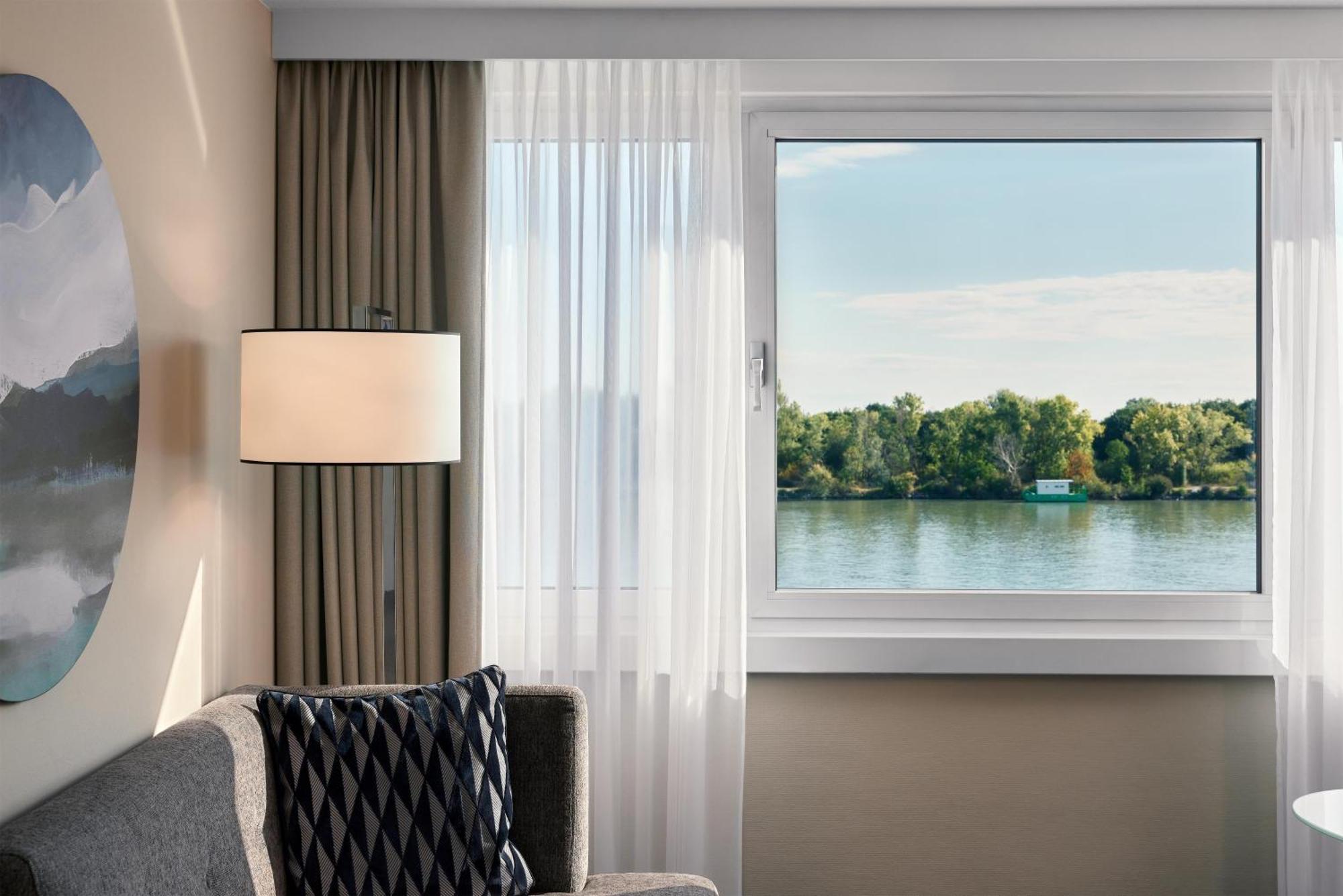 Waterfront Queen Room Two Queen Beds