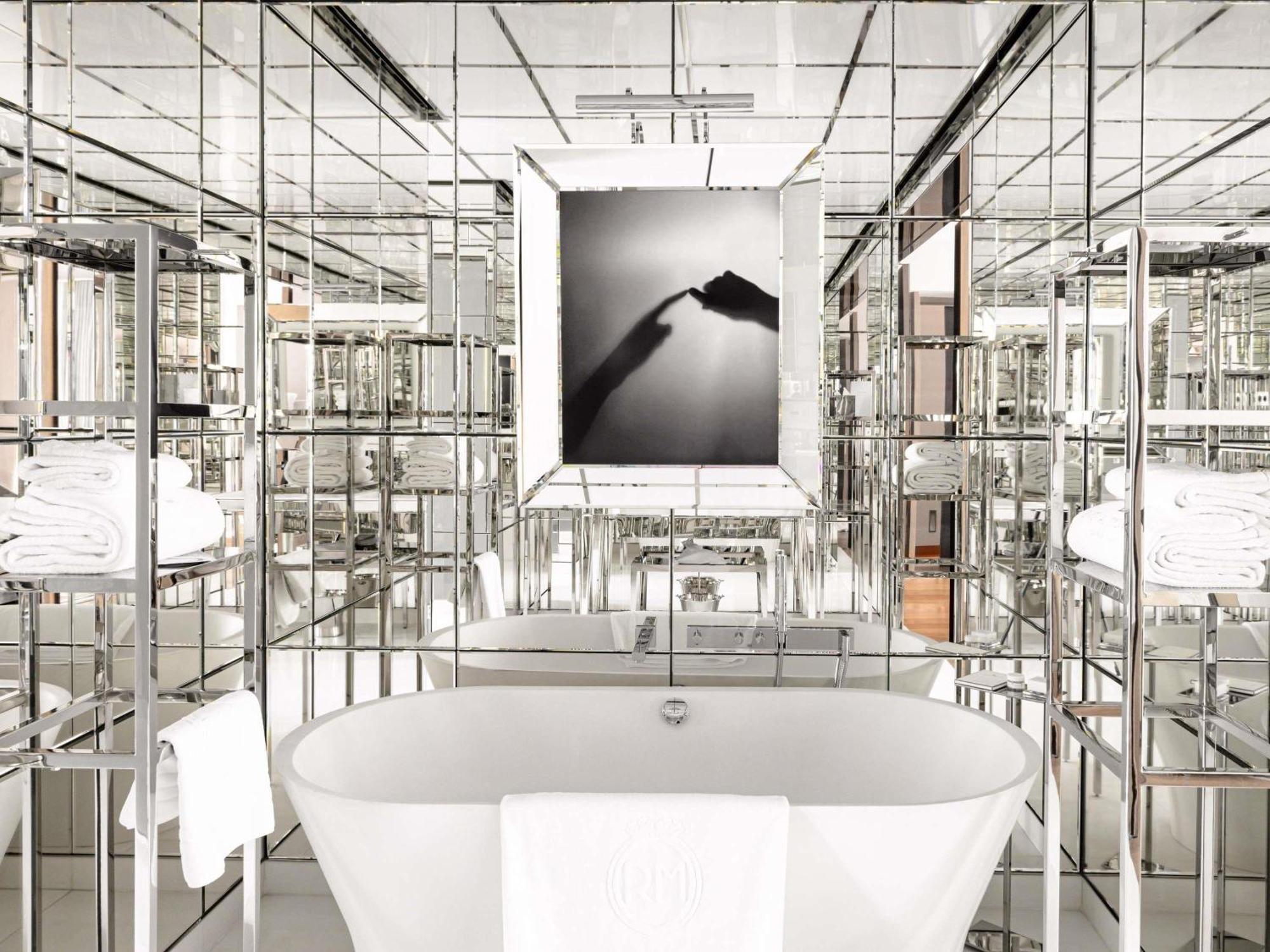 Junior Suite,1742606506:JPEG