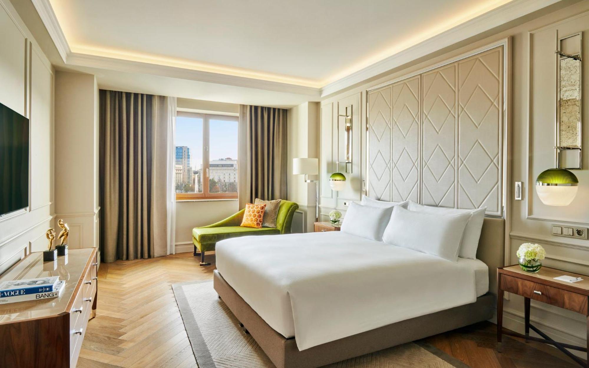 One-Bedroom King Suite City View
