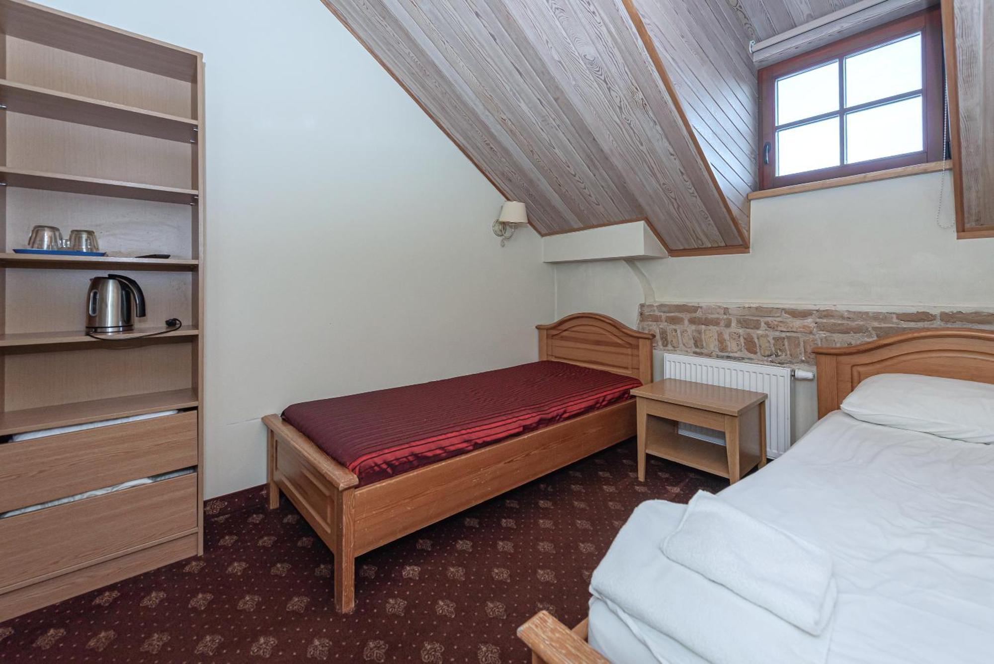 Economy Twin Room