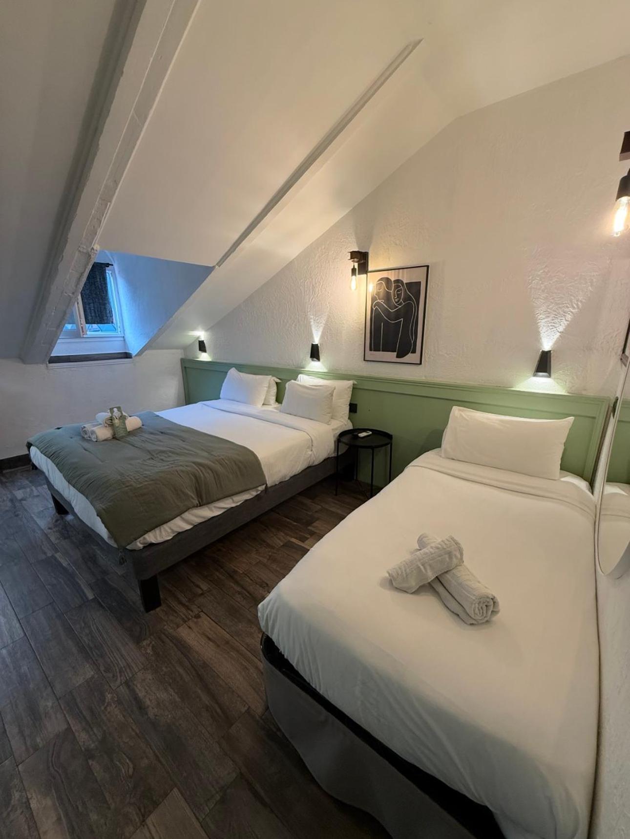 Triple Room