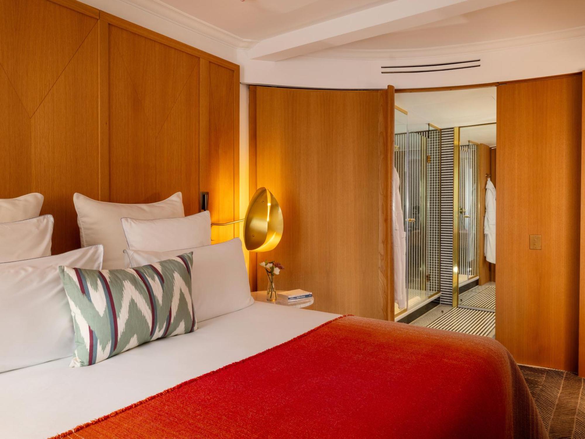 Prestige Room