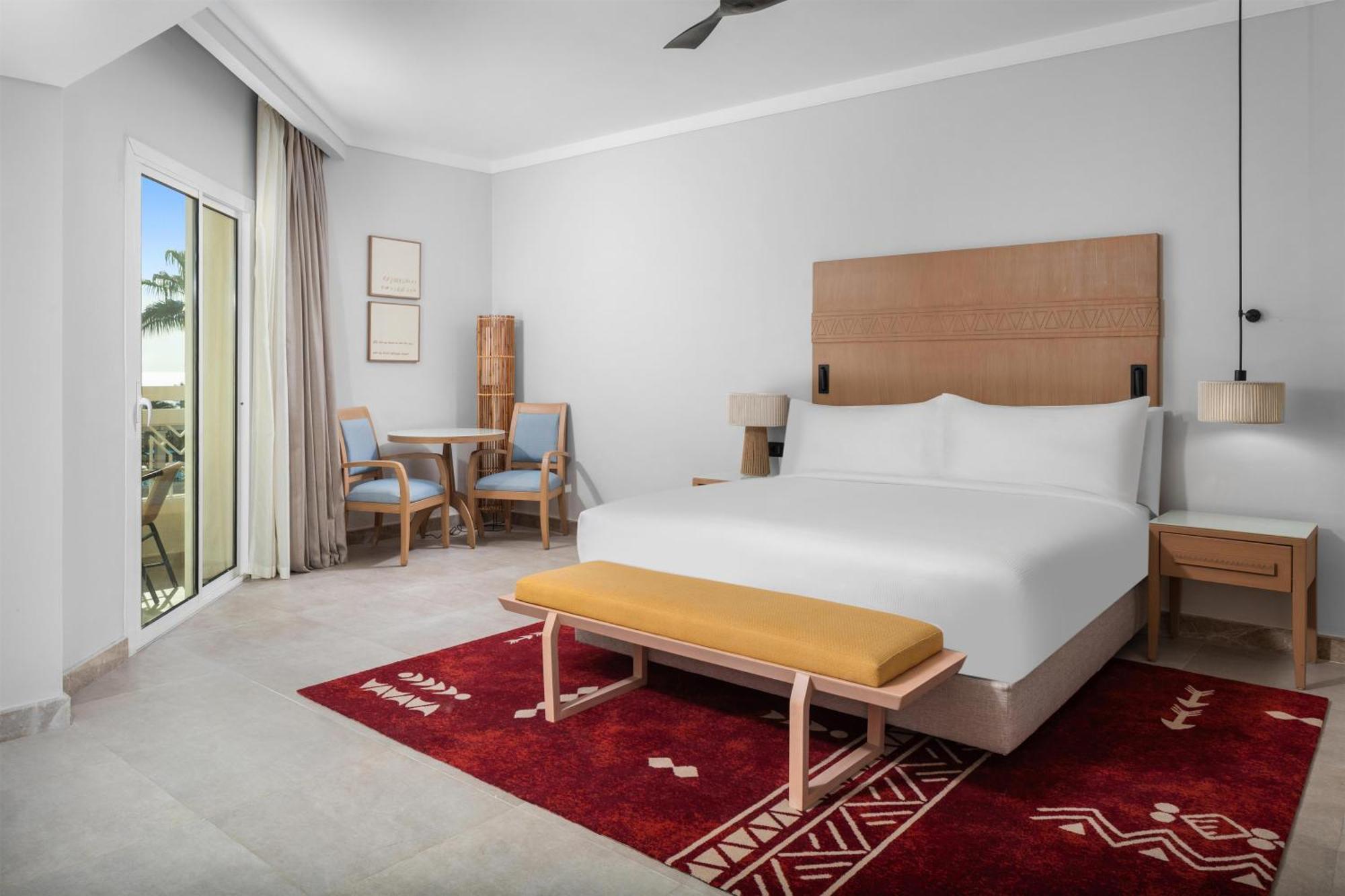 Premium Beachside King Room Pool View