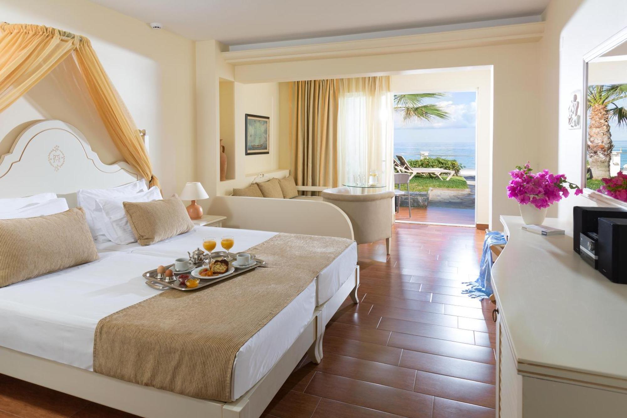 Junior Suite Beach Front own Garden