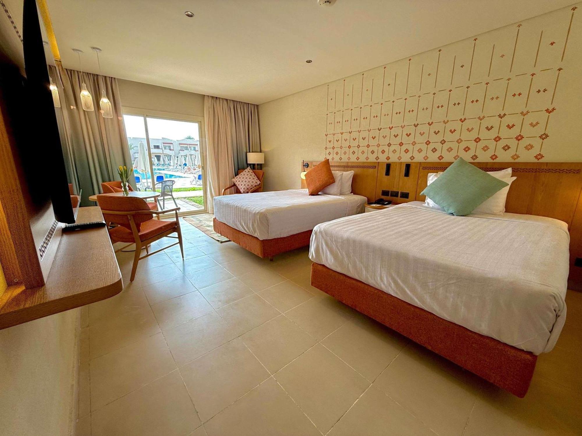 Superior Twin Room Garden View Beach Side