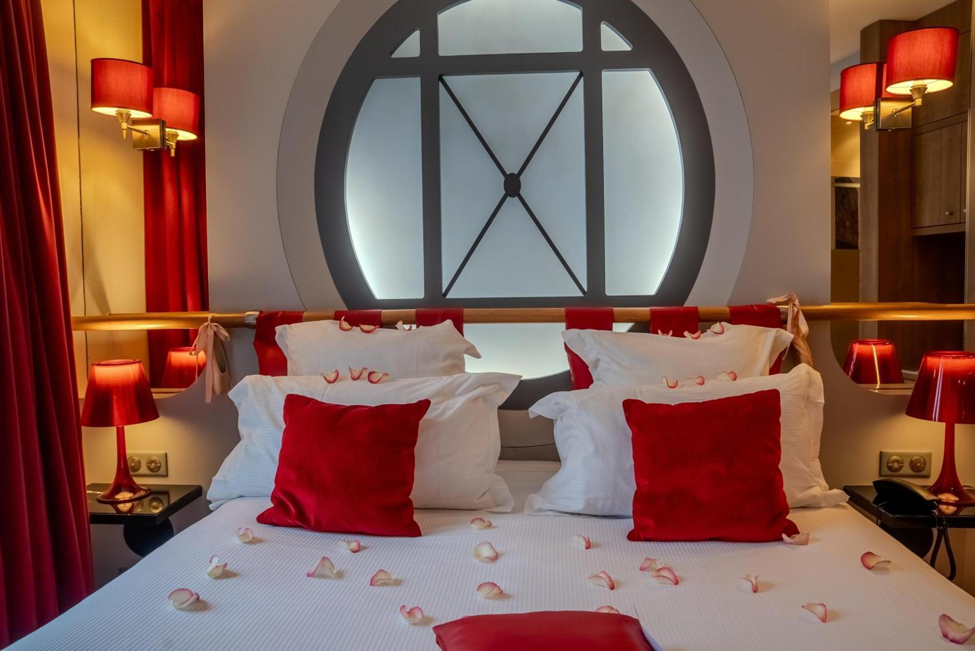 Double Room Opéra Garnier Jacuzzi