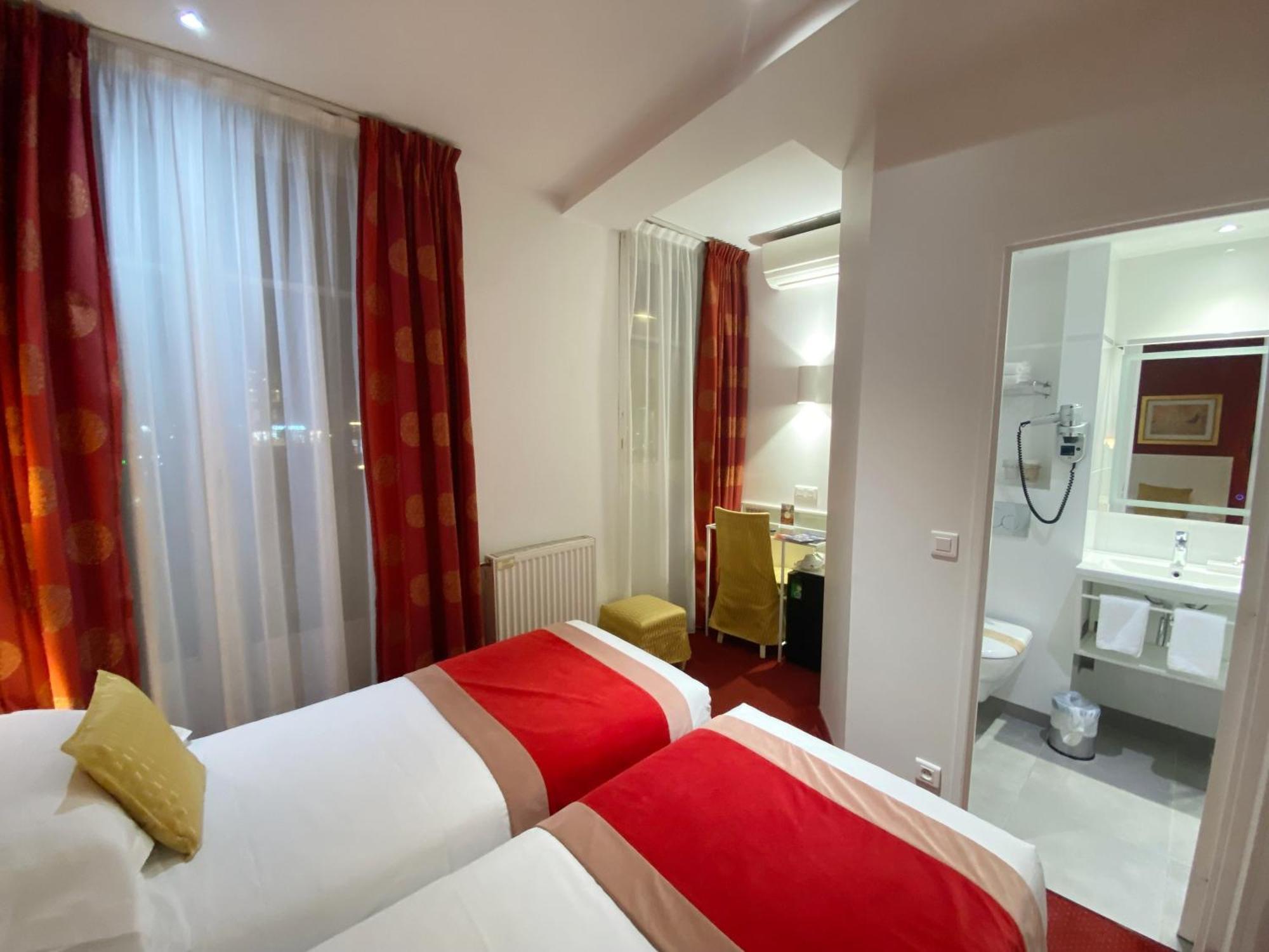 Twin Room