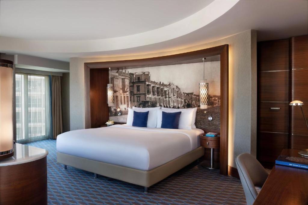 Executive Suite Partial Sea View Spa Bath Club Lounge Access