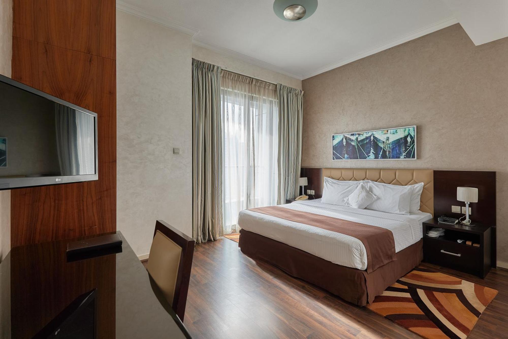 Deluxe Two-Bedroom Apartment