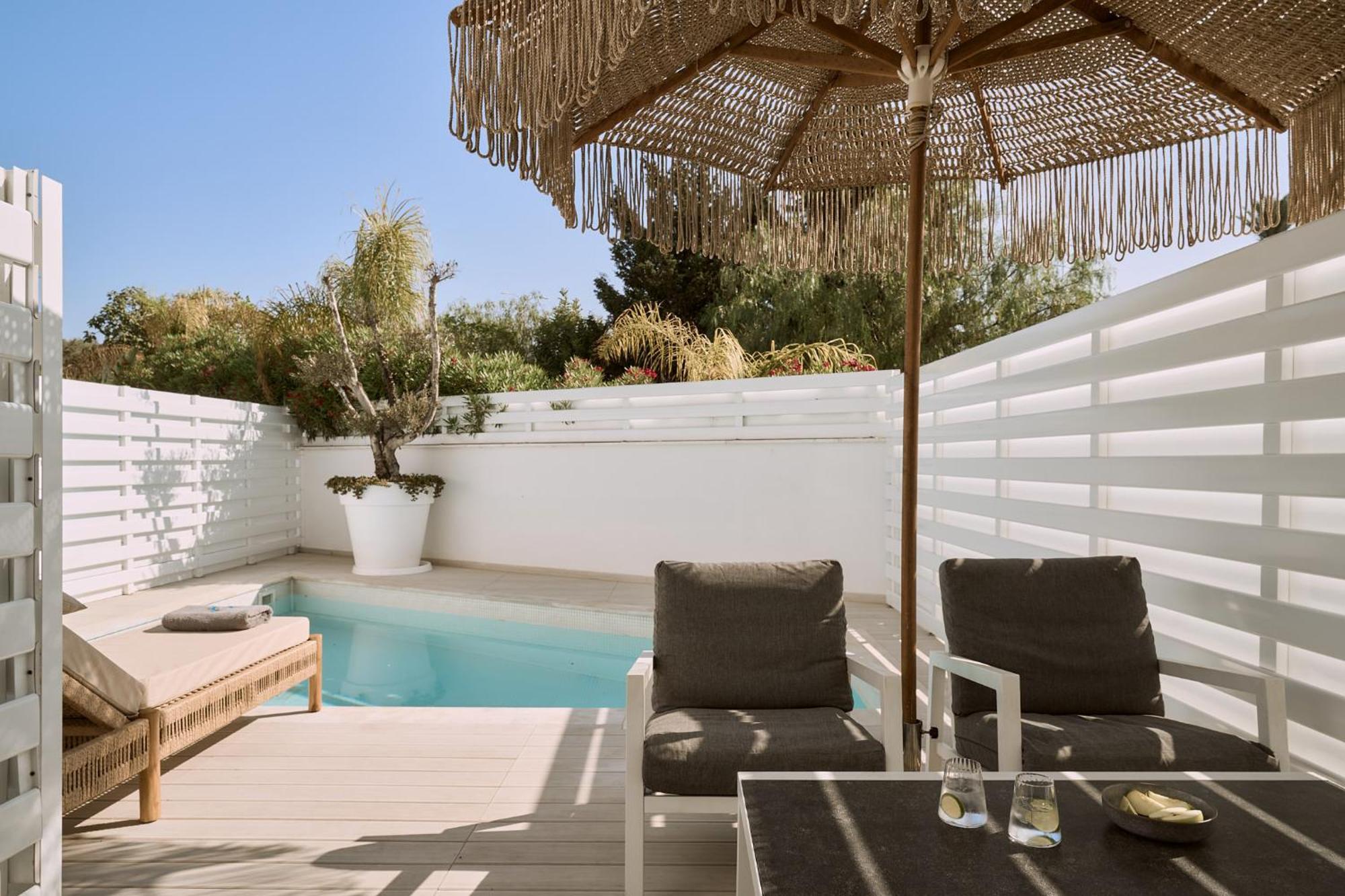 Deluxe Suite Private Pool