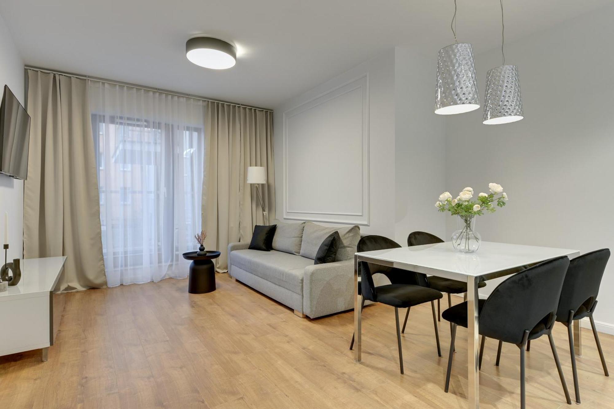 Apartament typu Deluxe z 2 sypialniami i balkonem