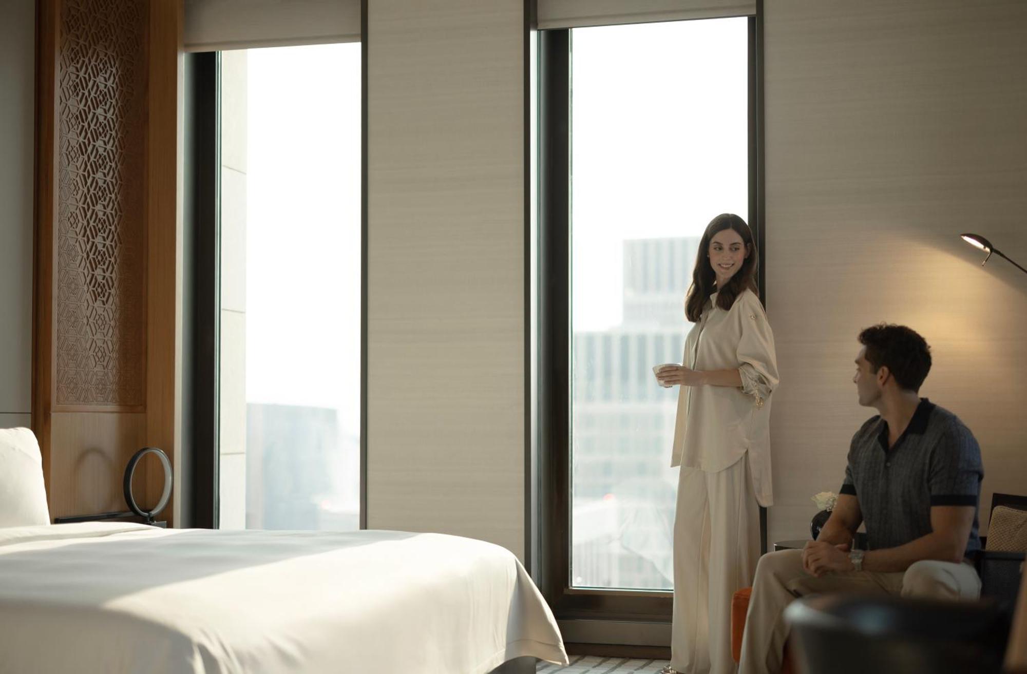 Deluxe King Room City View