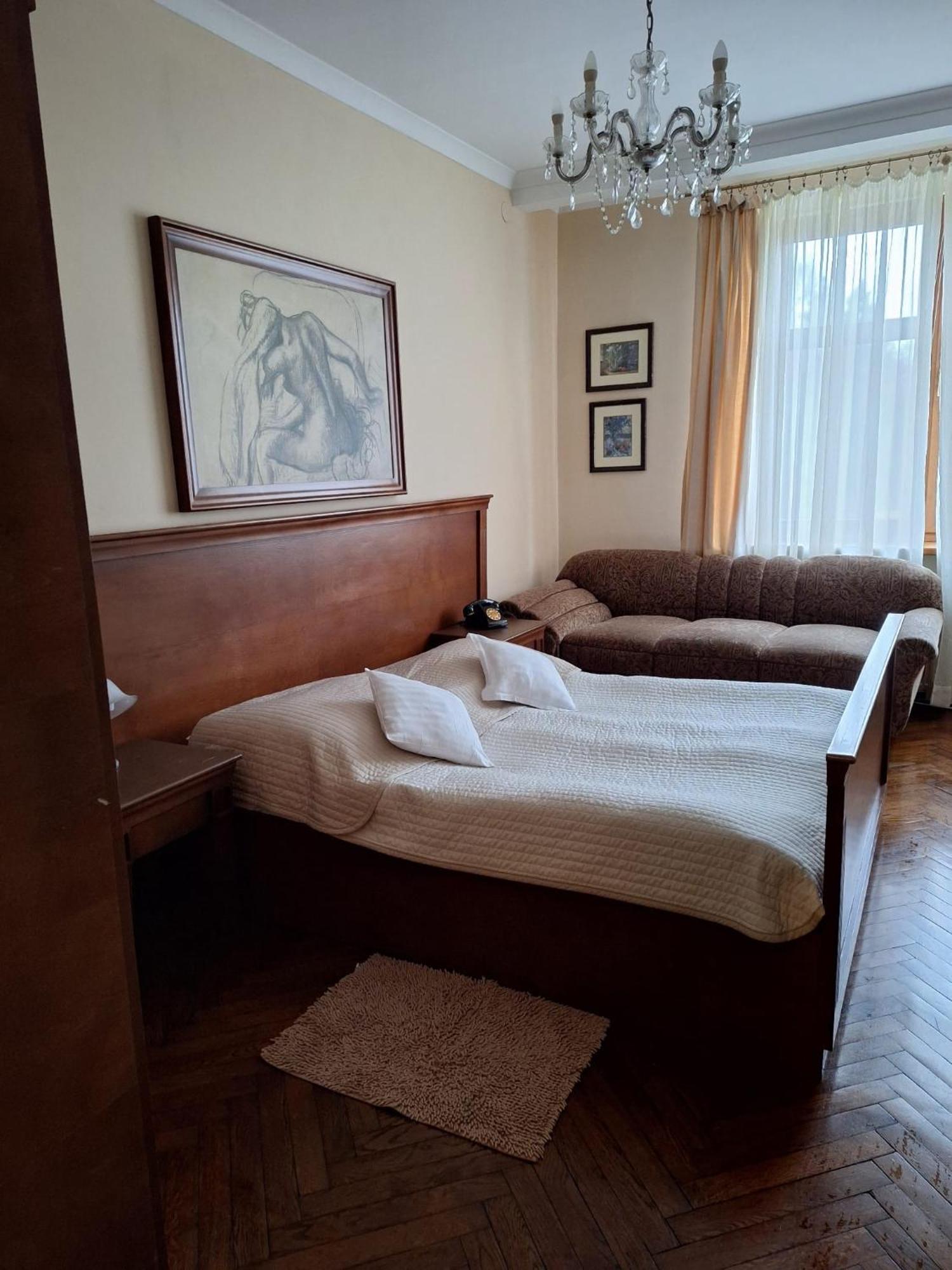 Pokój dwuosobowy z prywatną łazienką