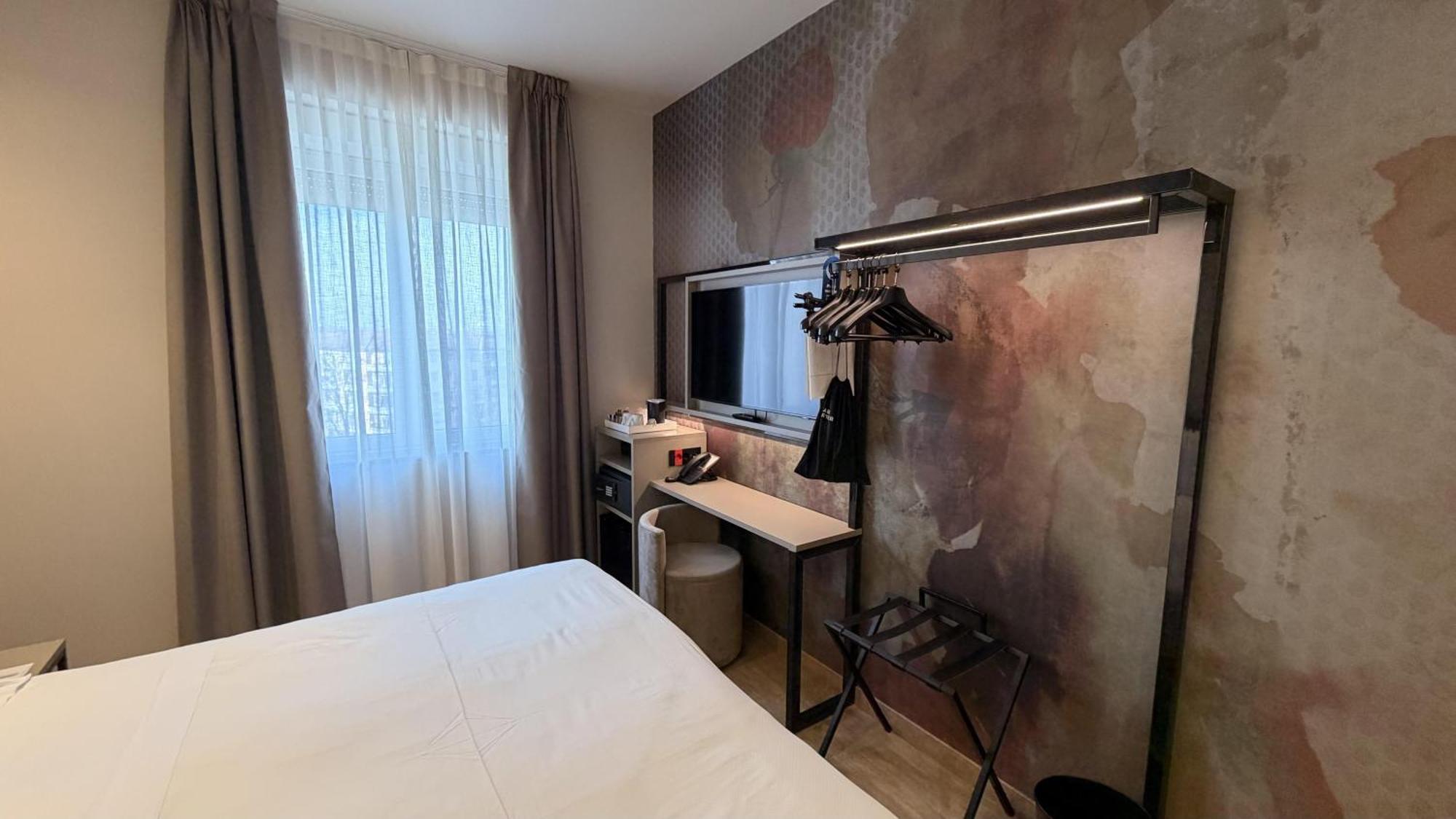 Pokój typu Comfort z łóżkiem typu king-size lub 2 łóżkami pojedynczymi
