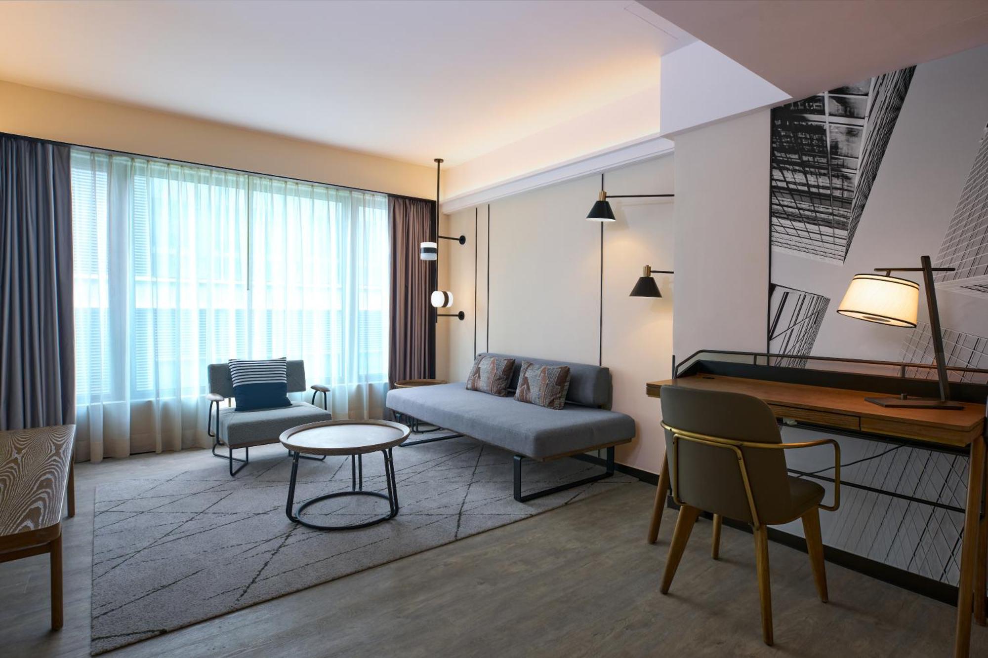 One-Bedroom Junior Suite