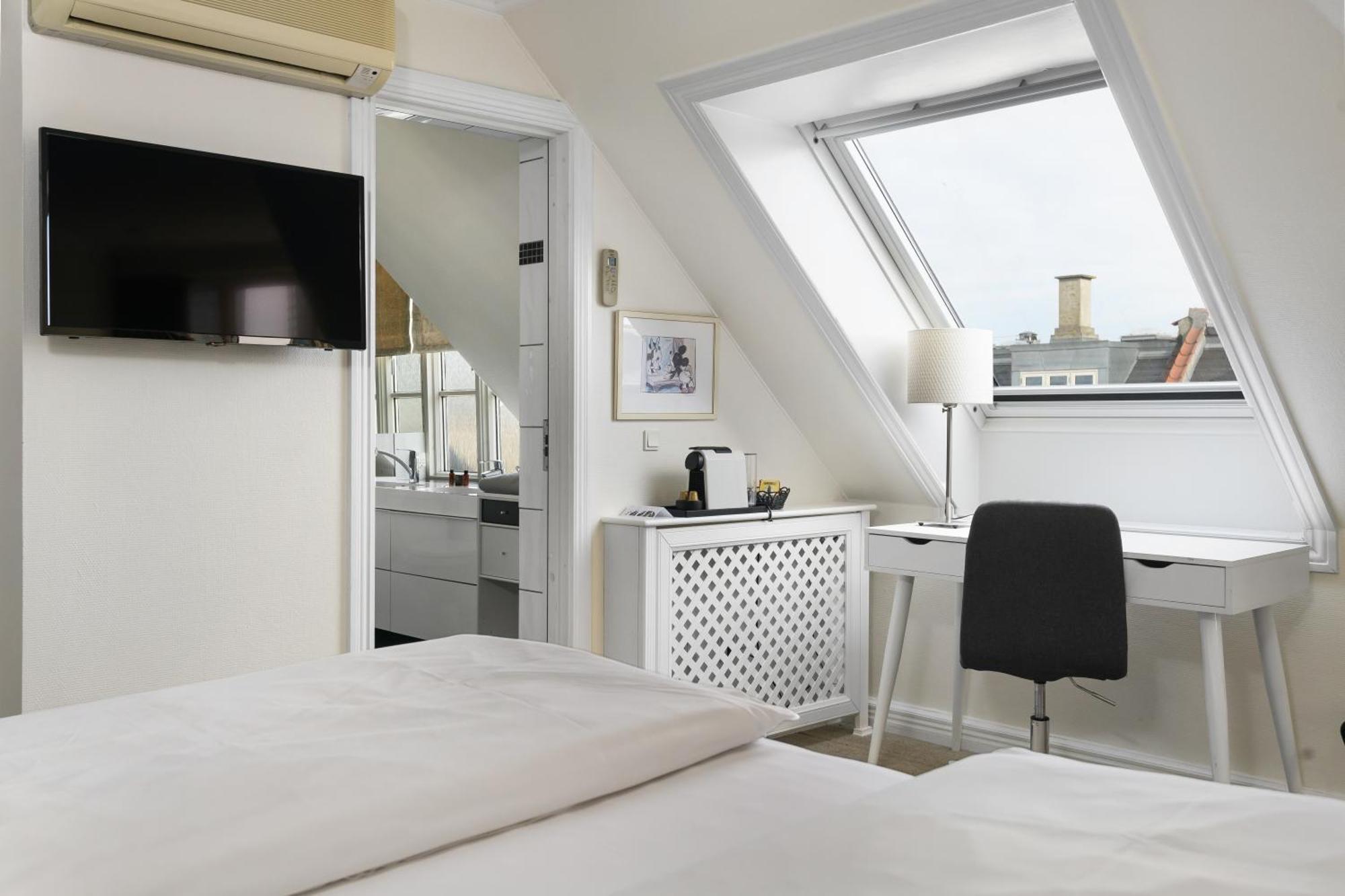 Comfort Double or Twin Room