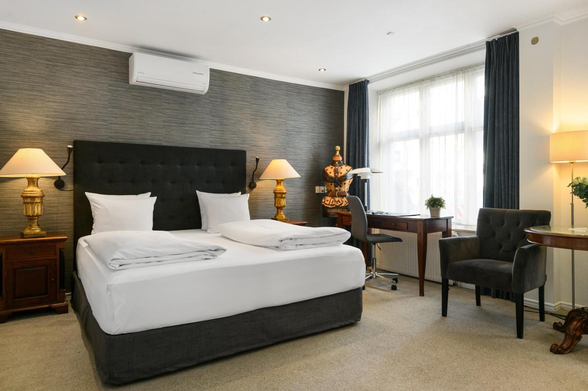 Junior Suite Spa Bath