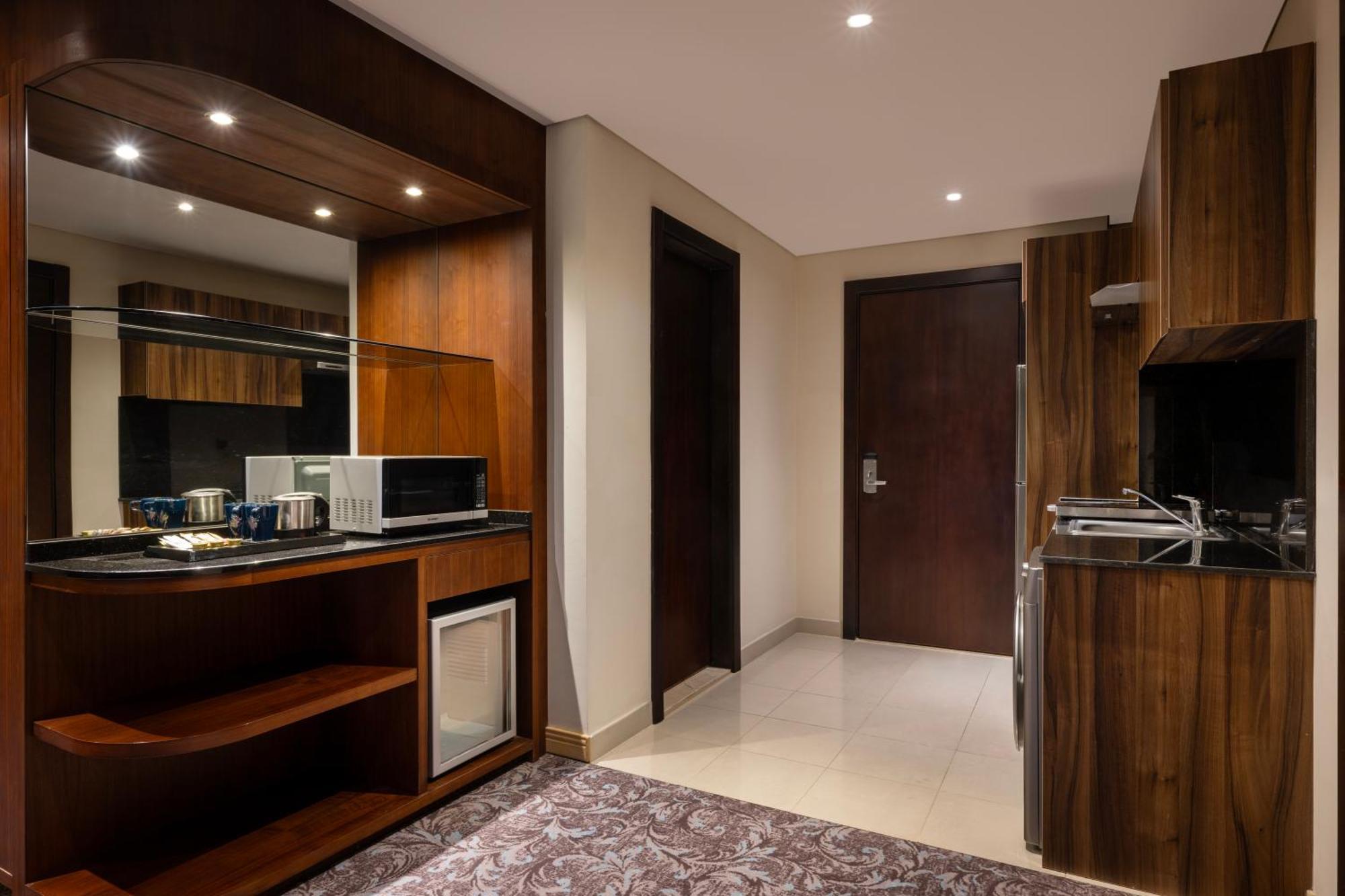 Studio King Room