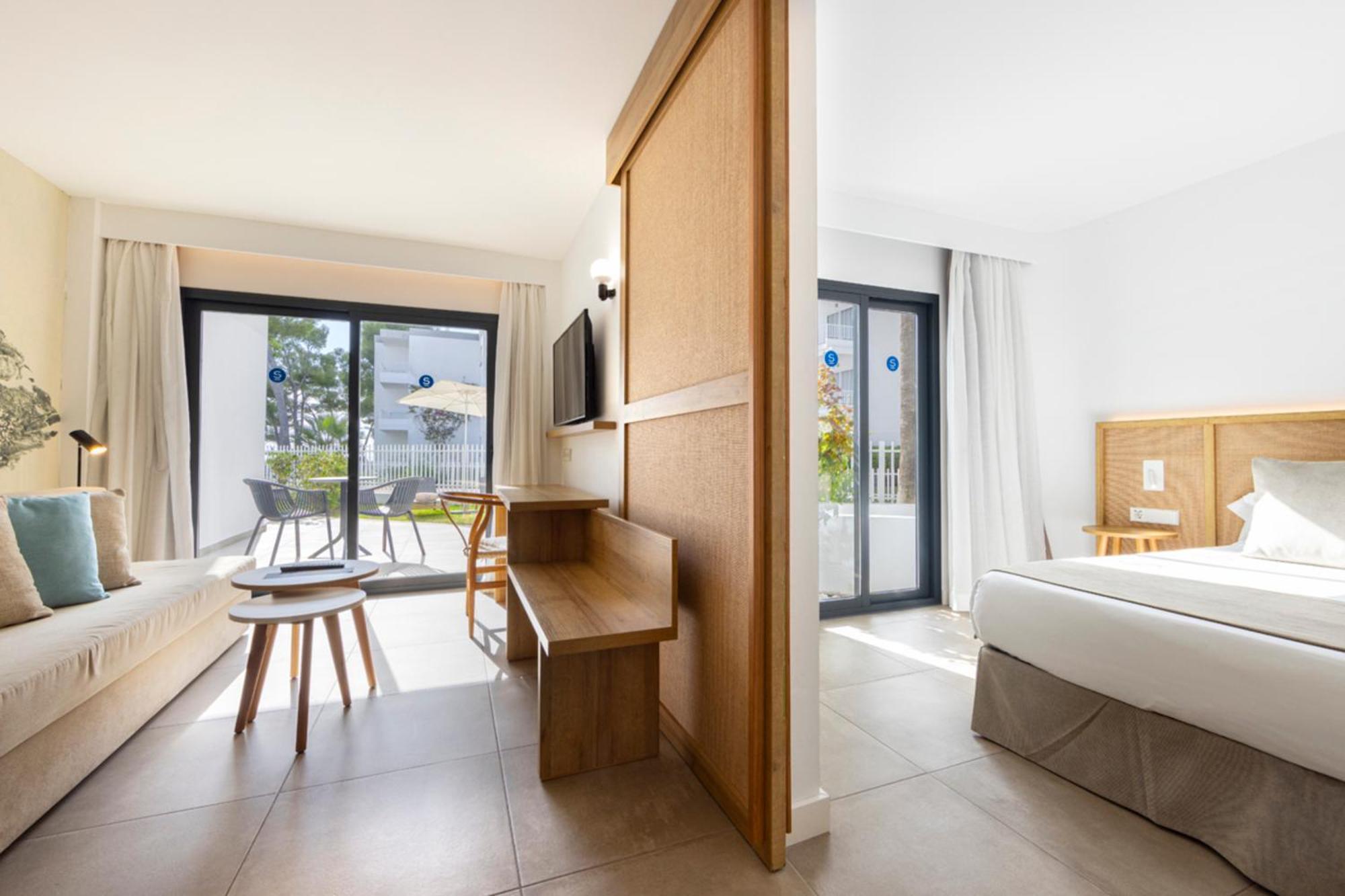 Apartament typu Junior Suite z widokiem na ogród