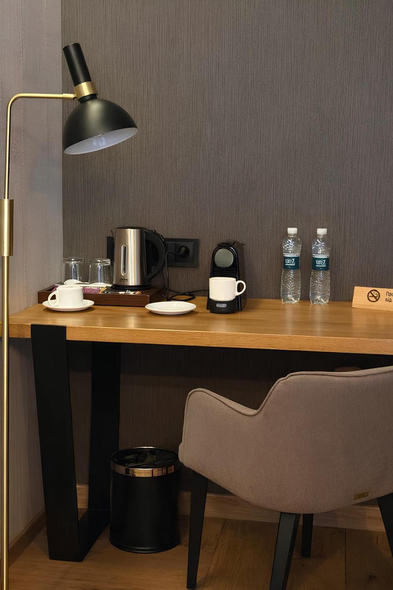Apartament z łóżkiem typu king-size i wanną z hydromasażem