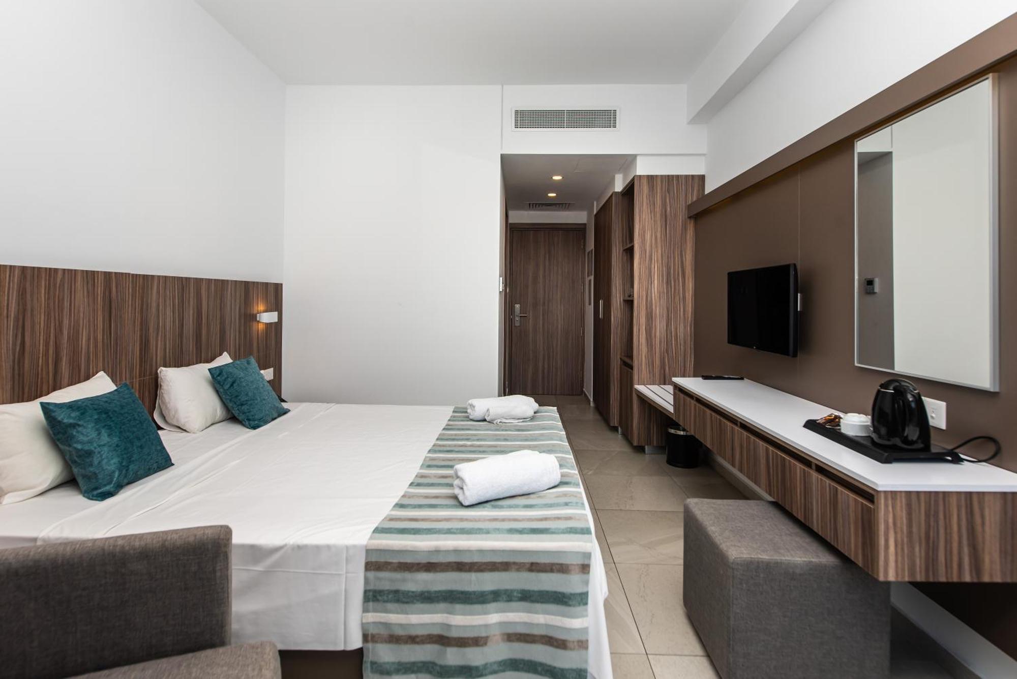 Double Room Direct Pool Access Adults Only