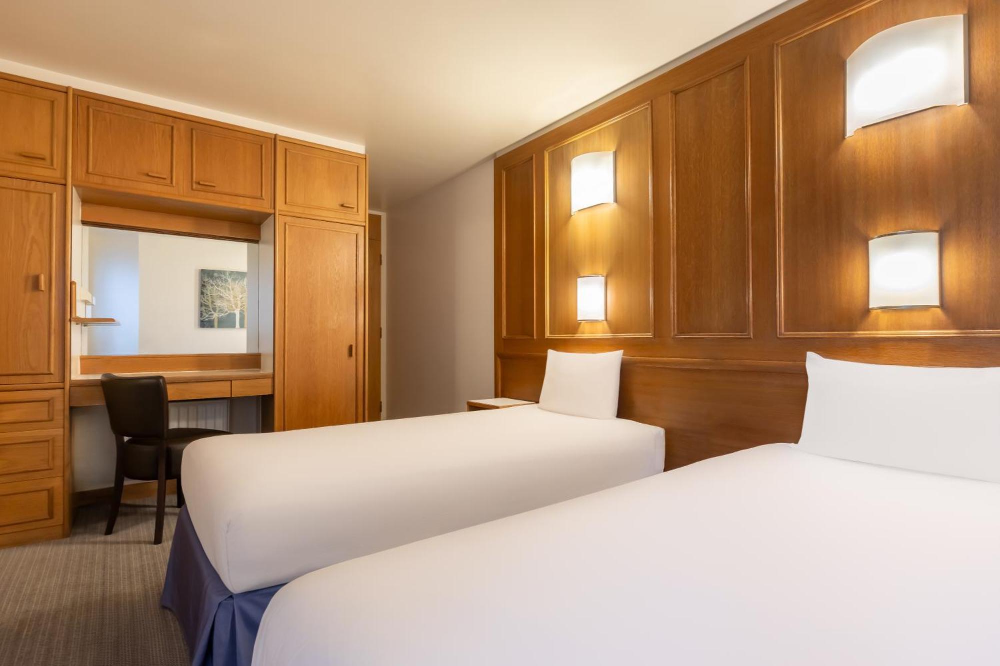Classic Twin Room