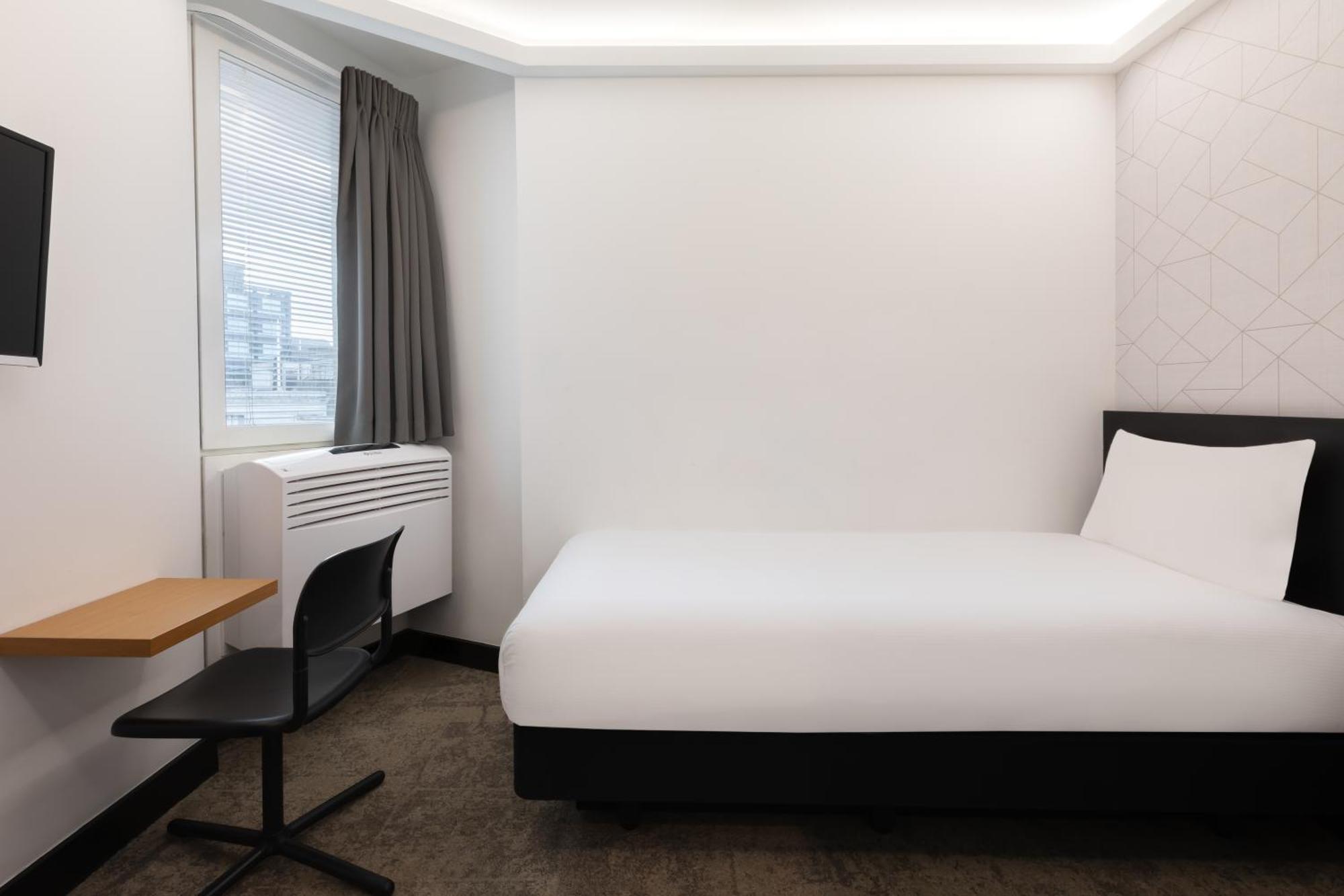 Urban Solo Room