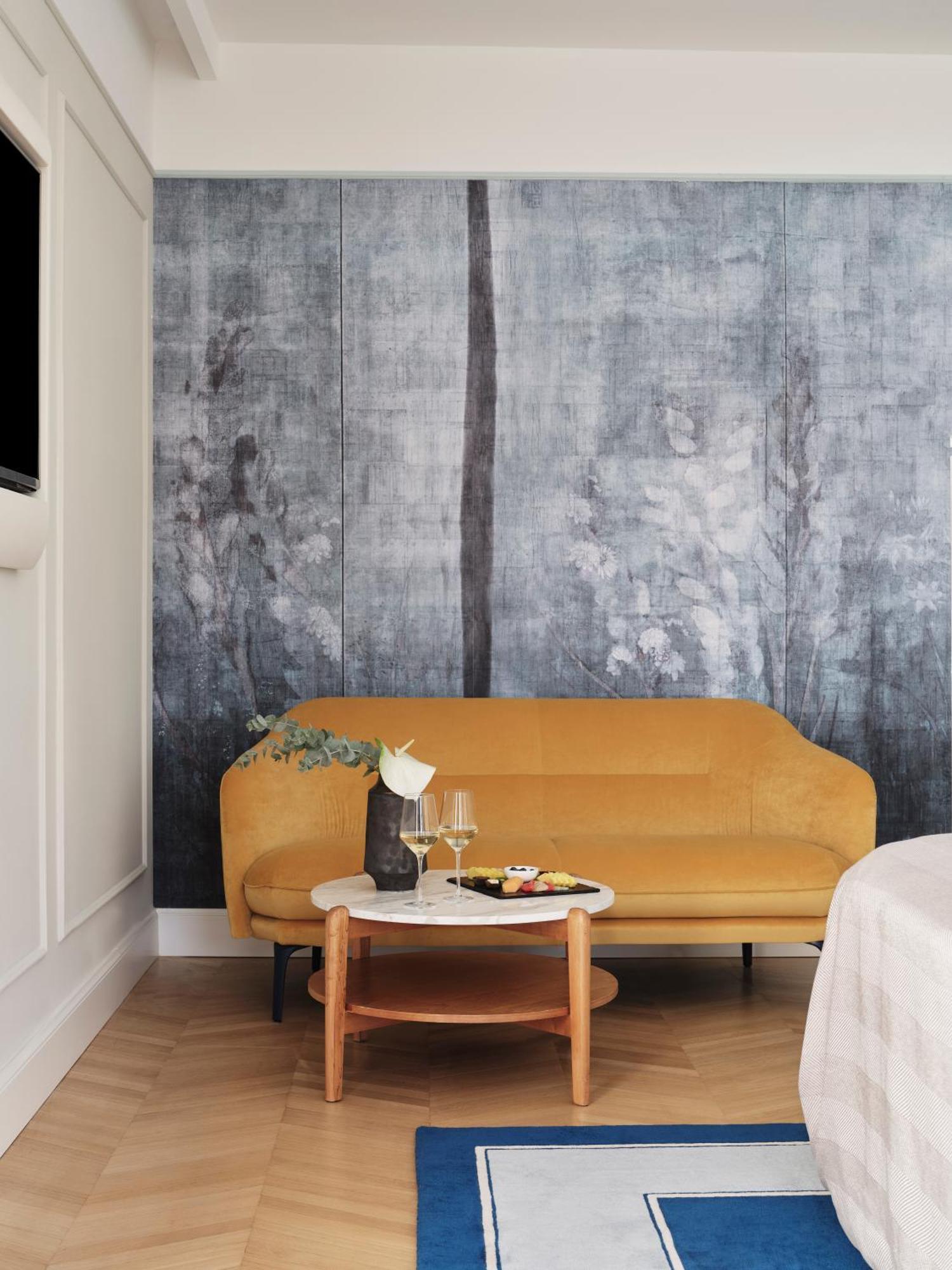 Superior Double Room Sofa
