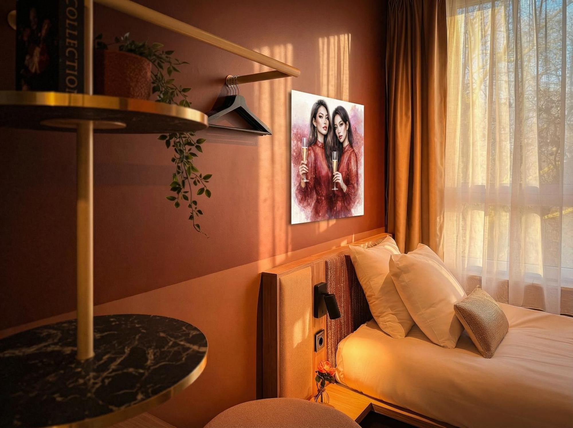 Single Room,1756569561:JPEG