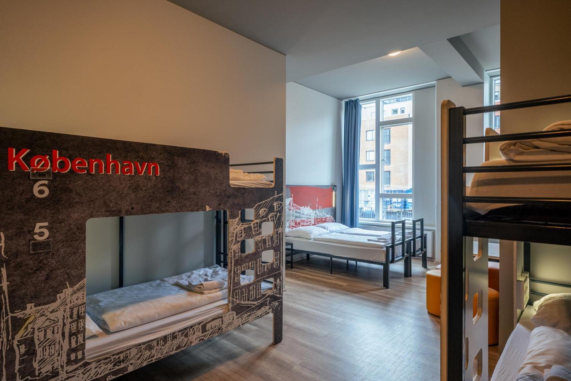 Six-Bed Room