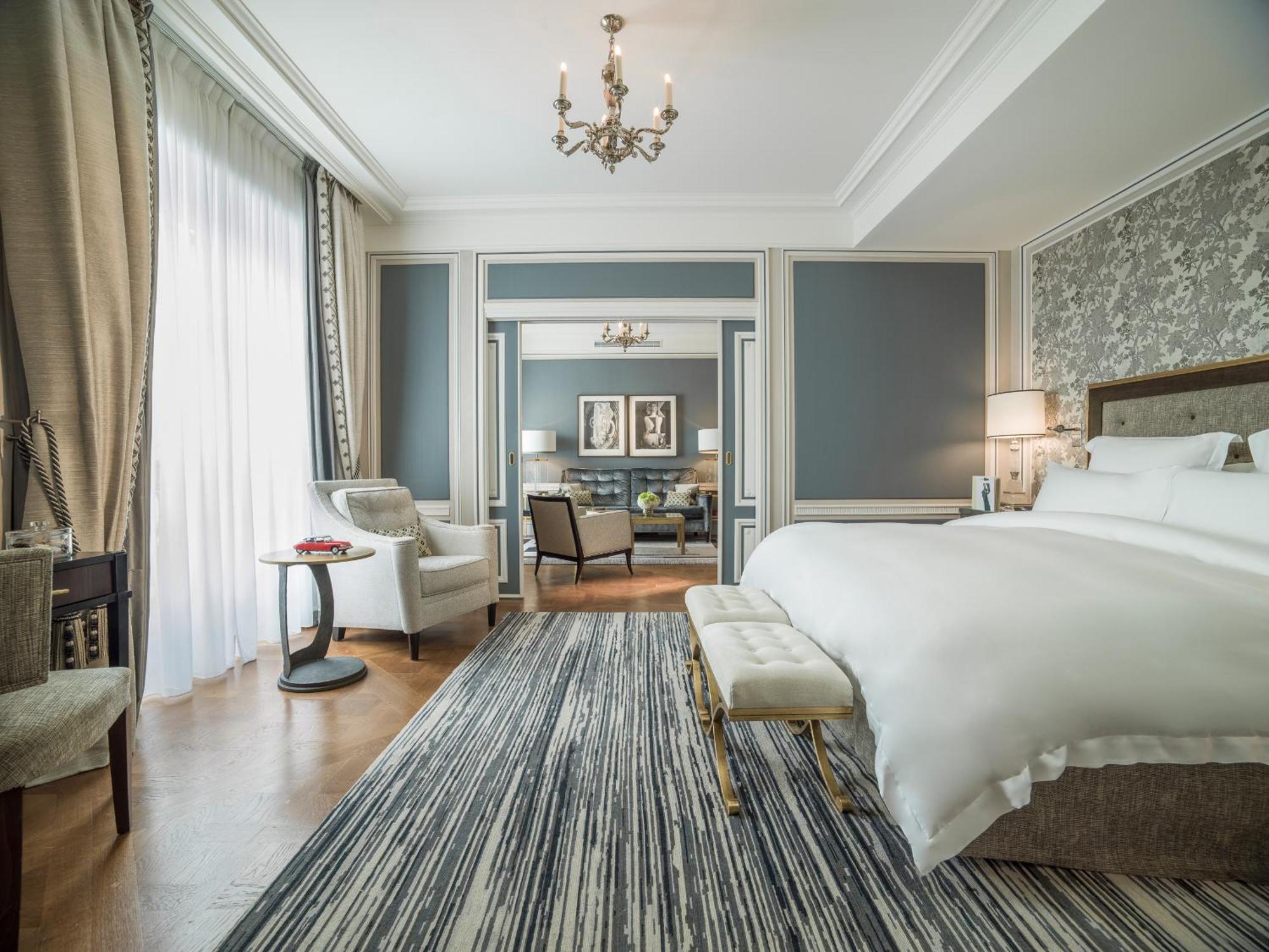 Grand Premier Suite