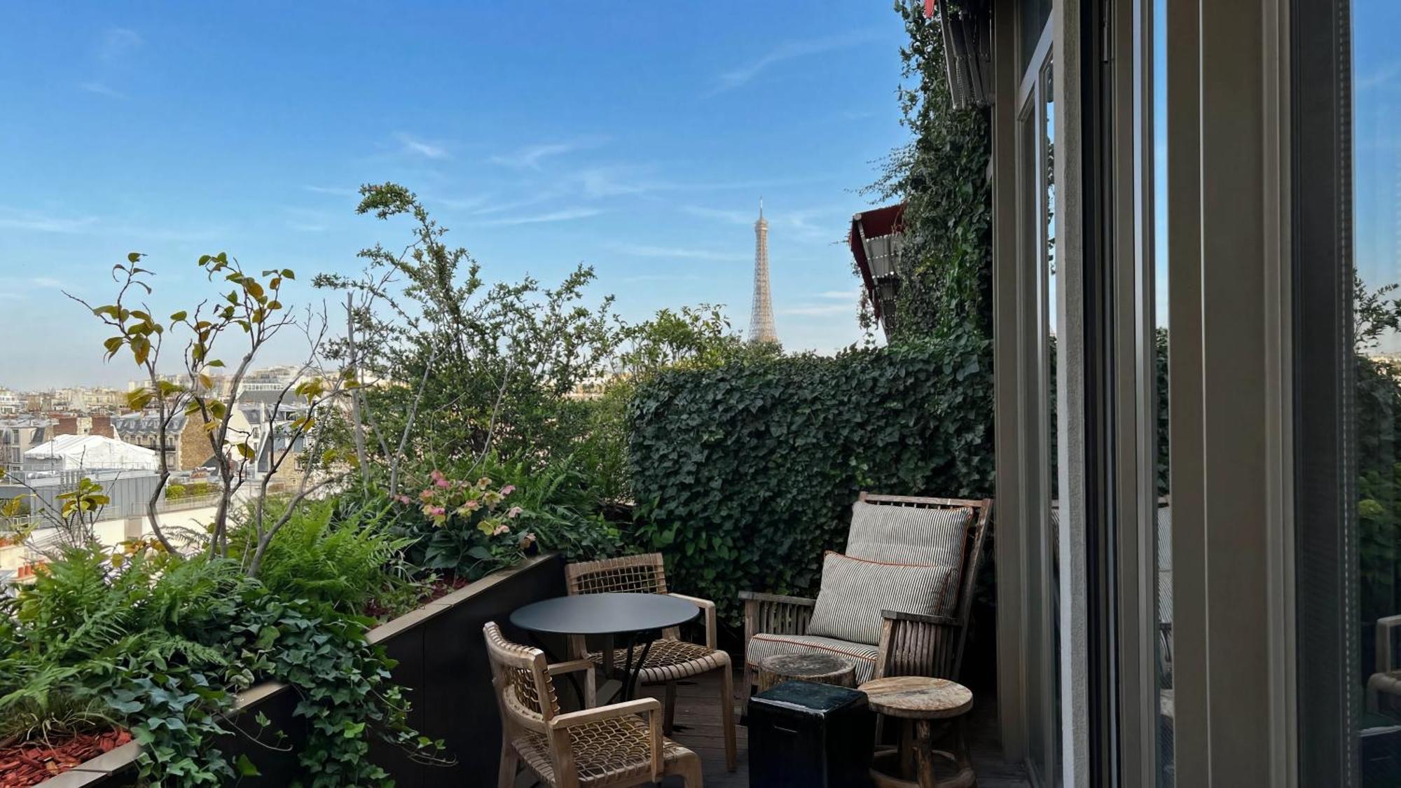 Suite Eiffel Tower view Terrace