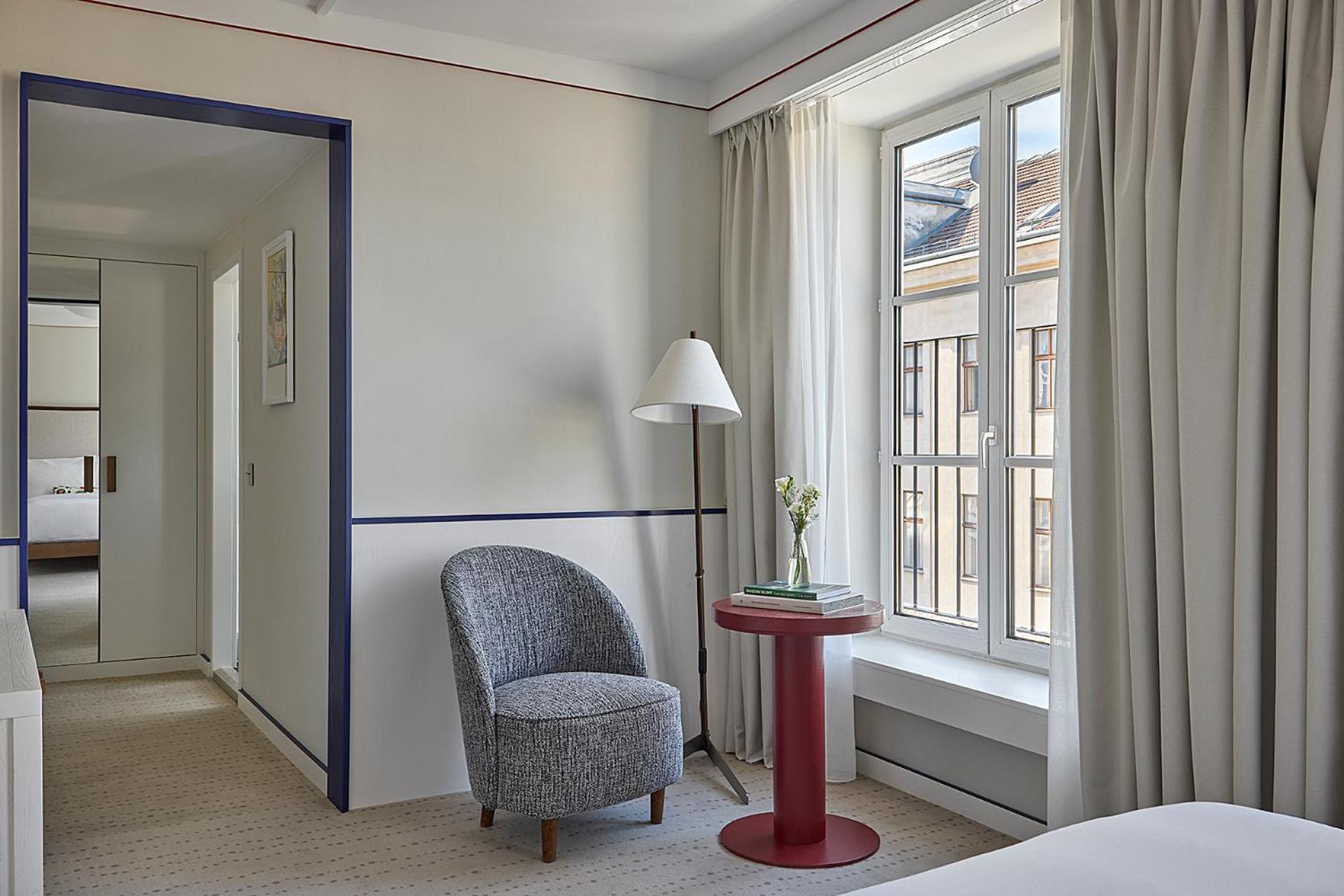Queen Room